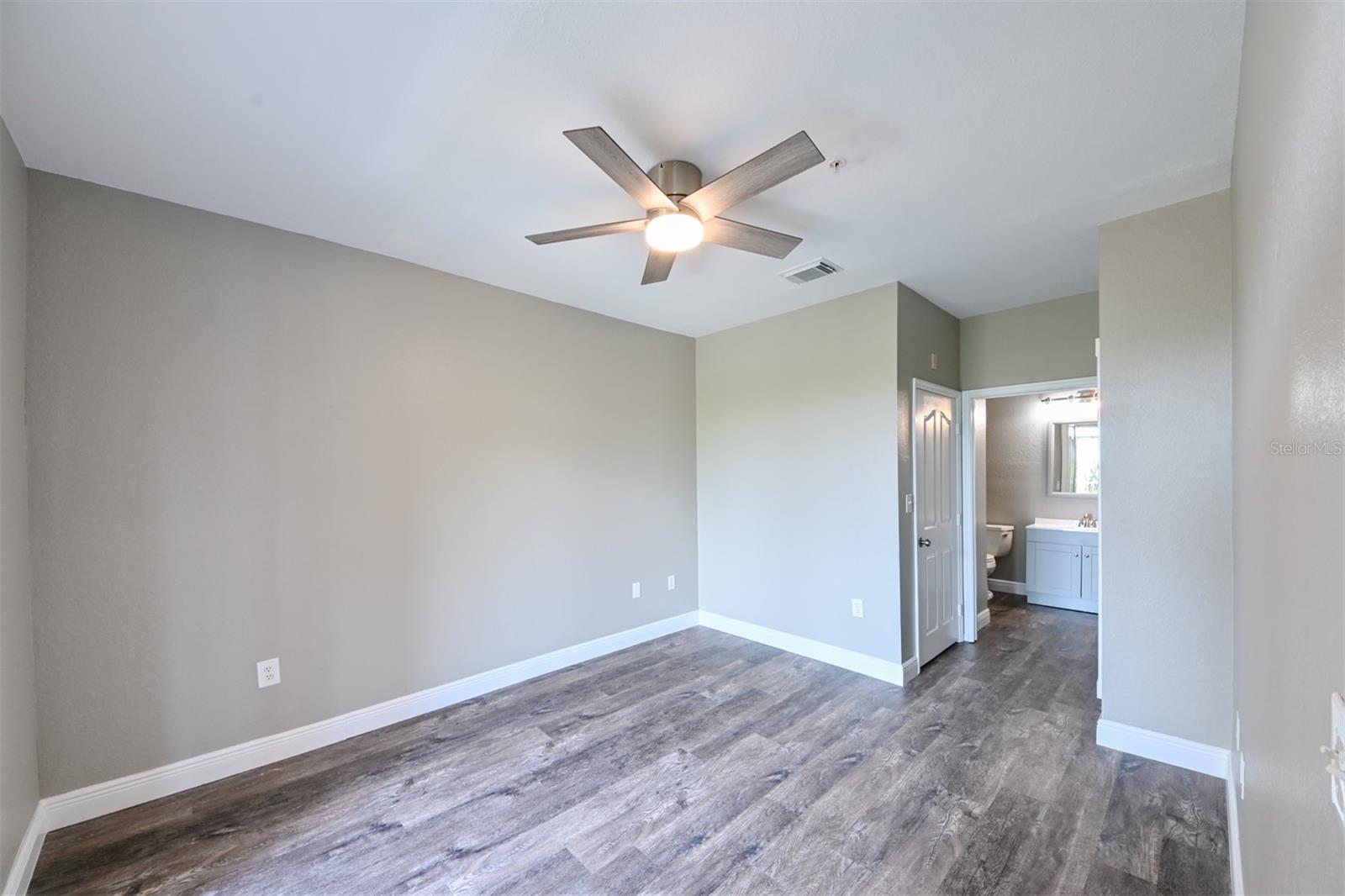 Image 14 of 43 For 5000 Culbreath Key Way 9-104