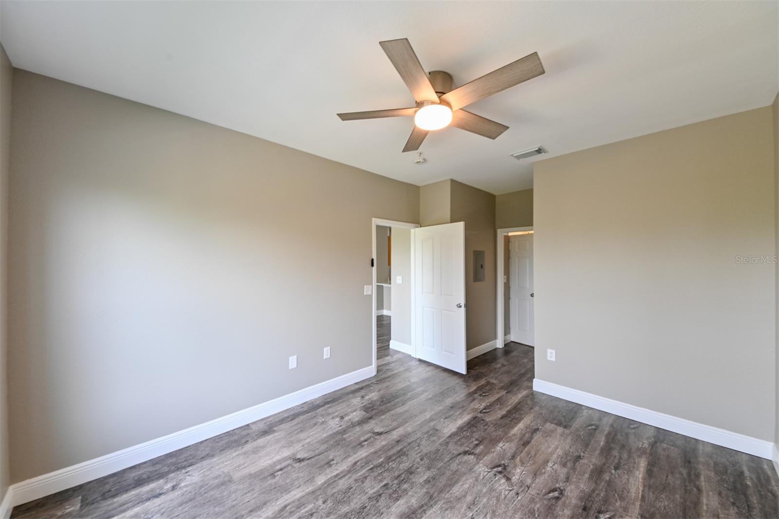 Image 16 of 43 For 5000 Culbreath Key Way 9-104