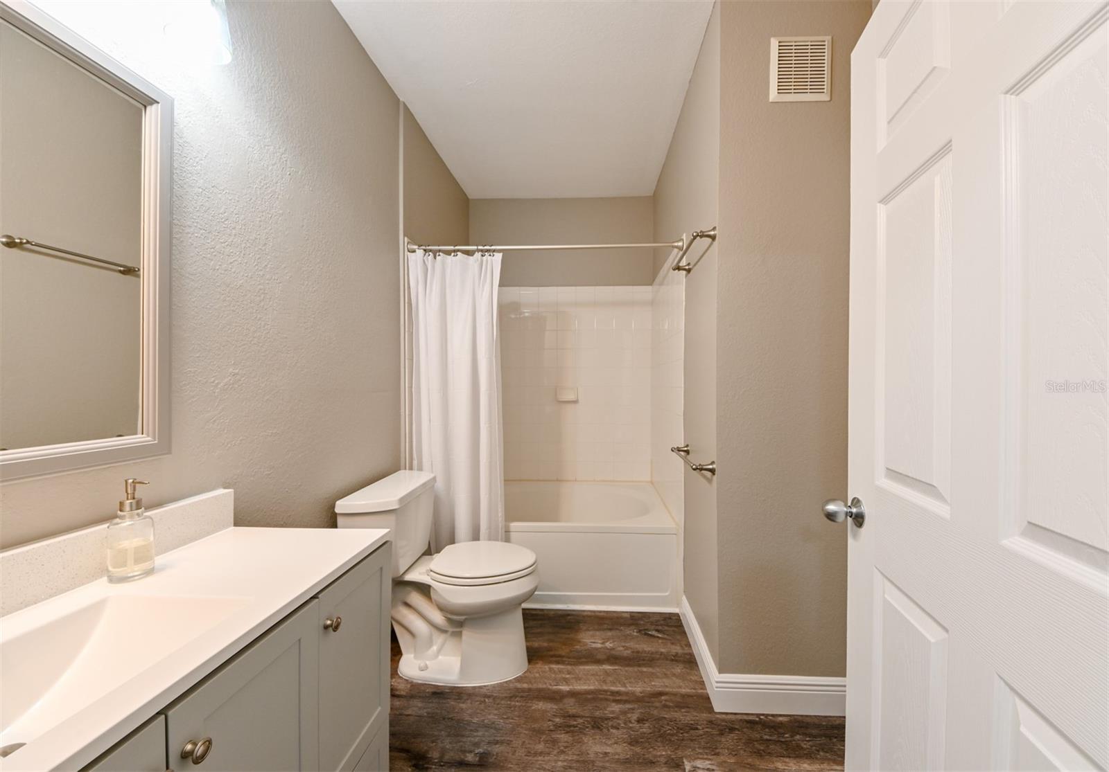 Image 18 of 43 For 5000 Culbreath Key Way 9-104