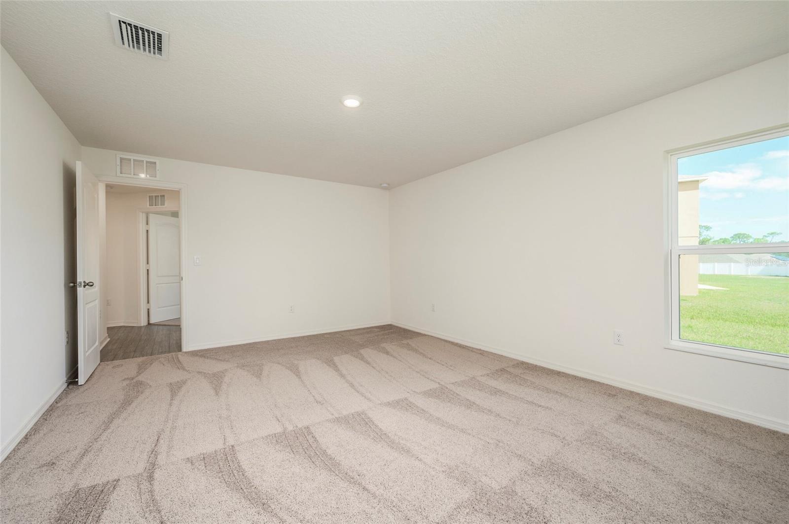 Image 11 of 19 For 241 Begonia Place