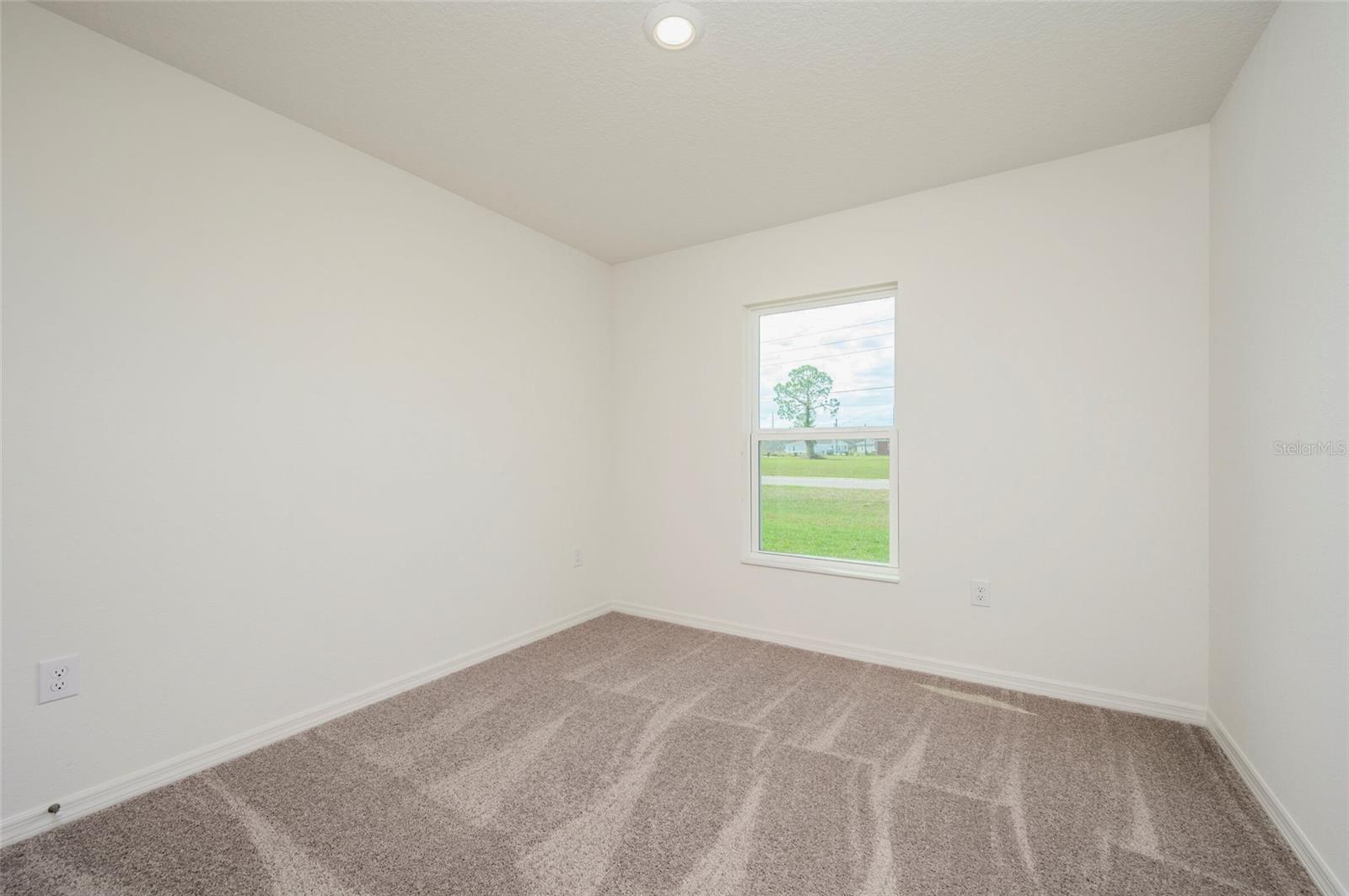 Image 15 of 19 For 241 Begonia Place