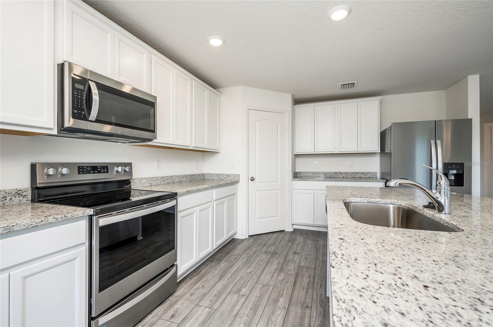 Image 2 of 19 For 241 Begonia Place