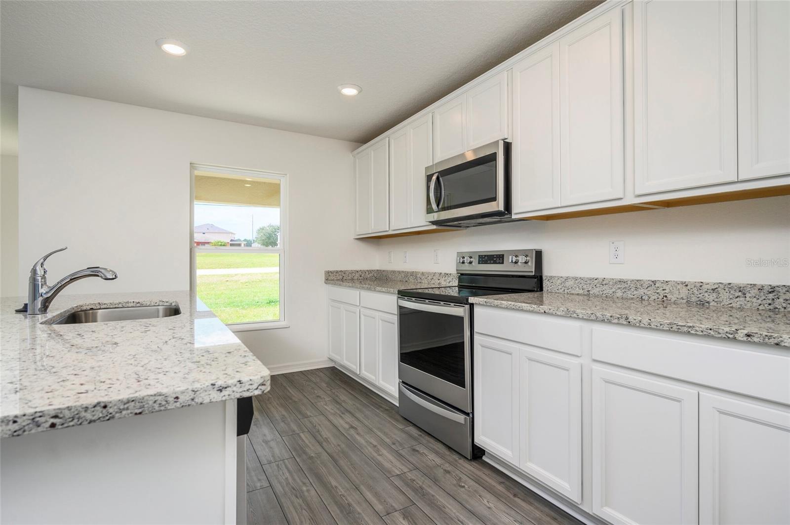 Image 3 of 19 For 241 Begonia Place