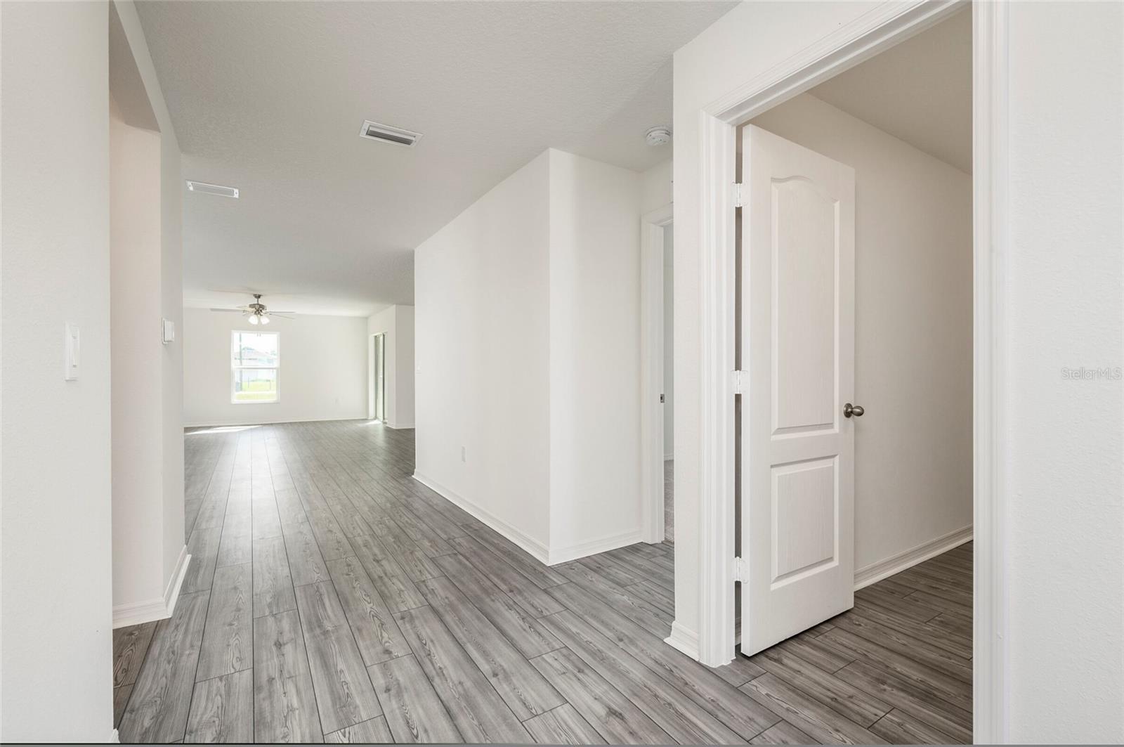 Image 9 of 19 For 241 Begonia Place