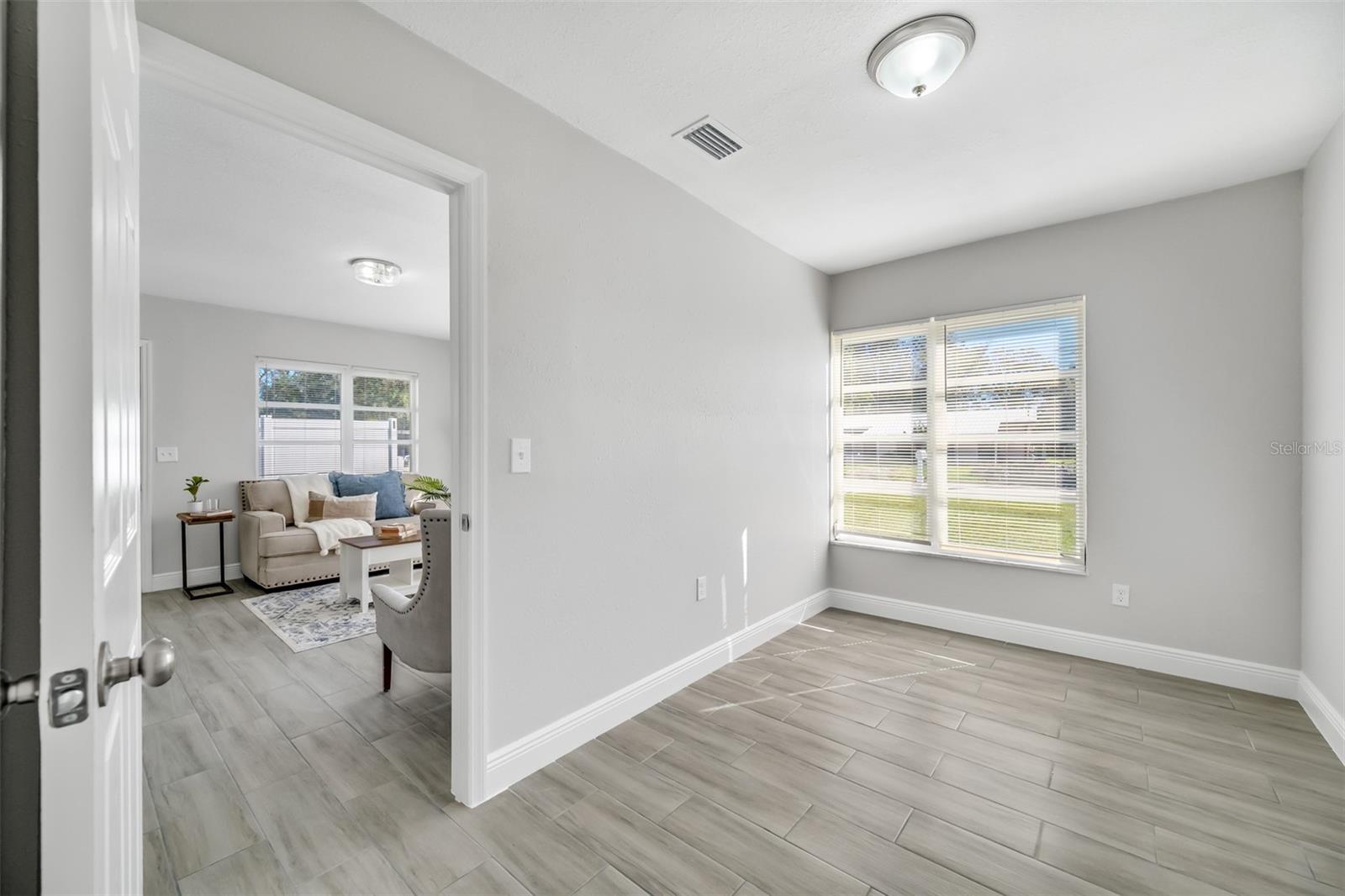 Image 17 of 36 For 4508 26th Avenue S
