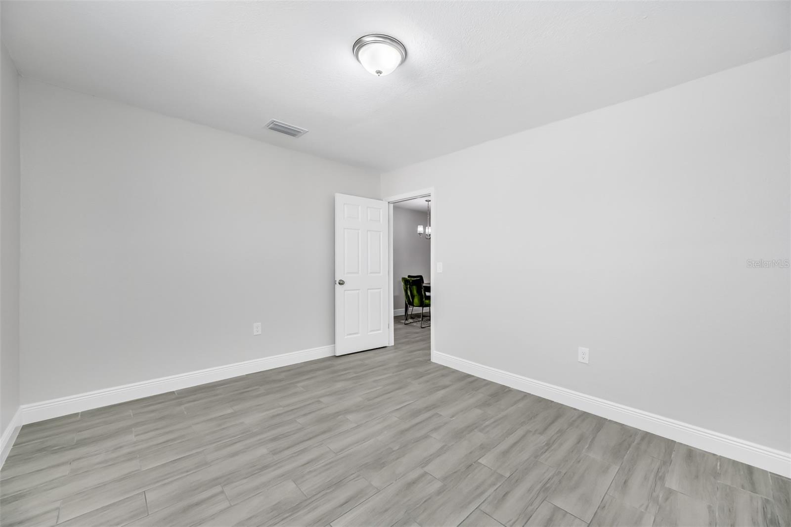 Image 22 of 36 For 4508 26th Avenue S