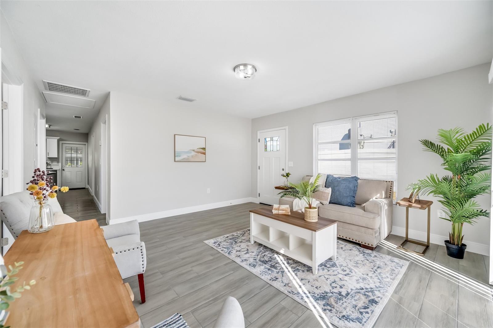 Image 9 of 36 For 4508 26th Avenue S