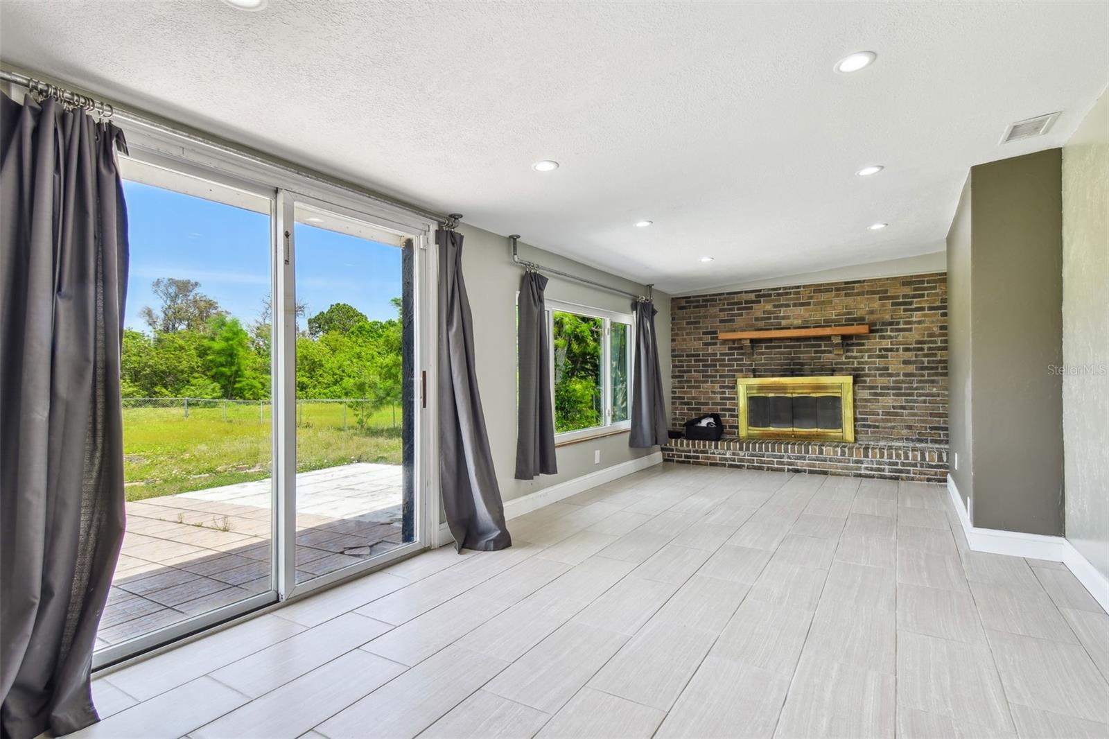 Image 22 of 46 For 3257 Masonville Loop