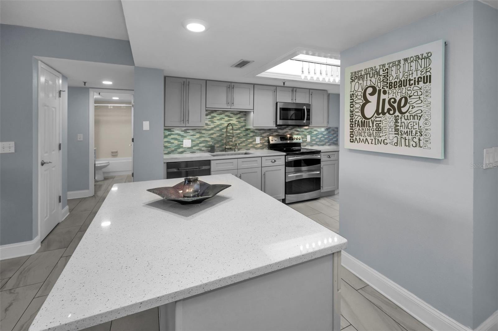 Image 10 of 96 For 19111 Vista Bay Drive 304