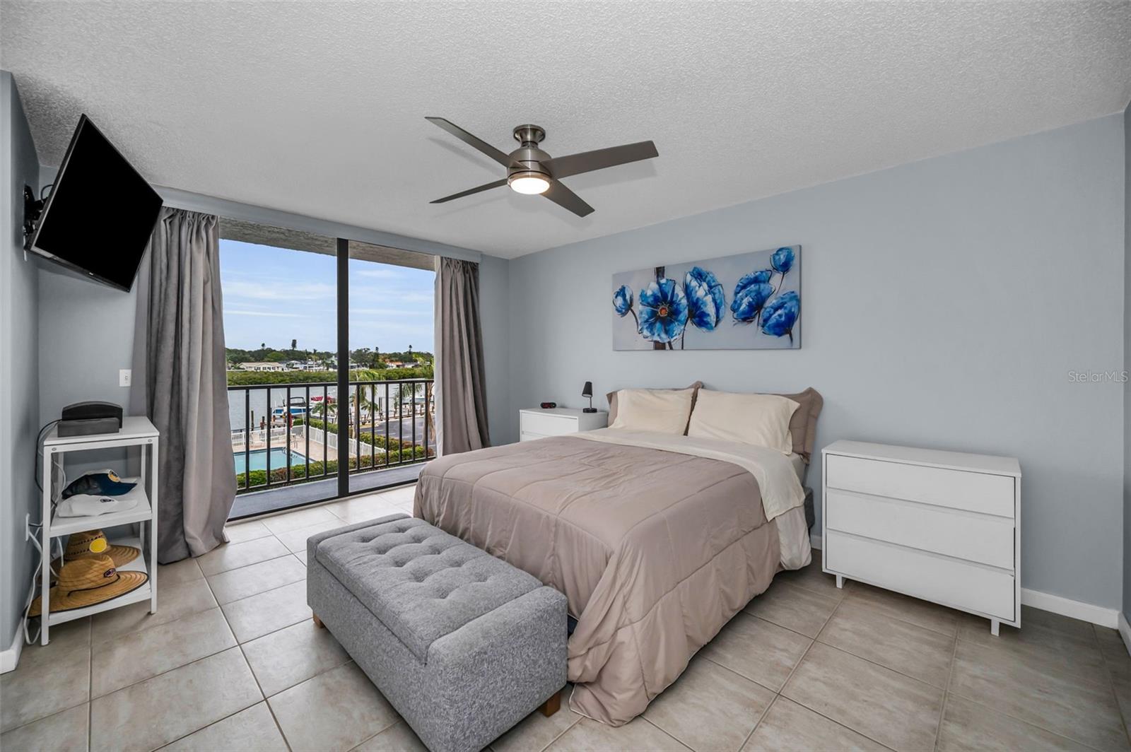 Image 17 of 96 For 19111 Vista Bay Drive 304