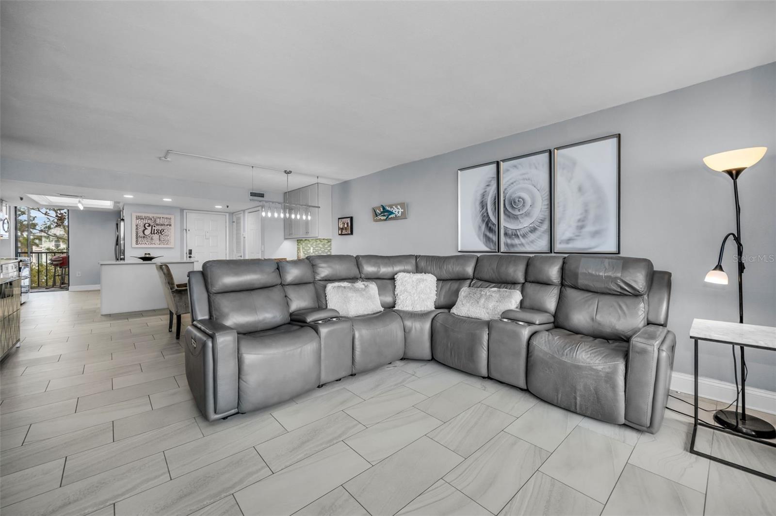 Image 3 of 96 For 19111 Vista Bay Drive 304