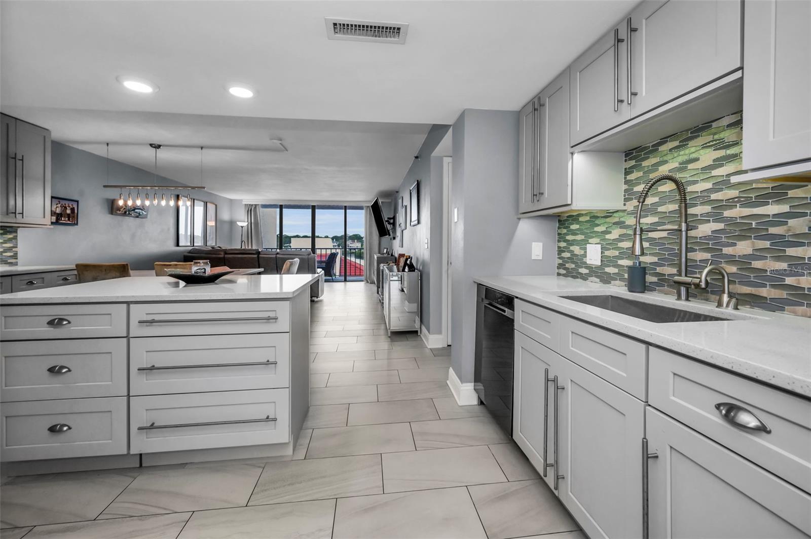 Image 41 of 96 For 19111 Vista Bay Drive 304