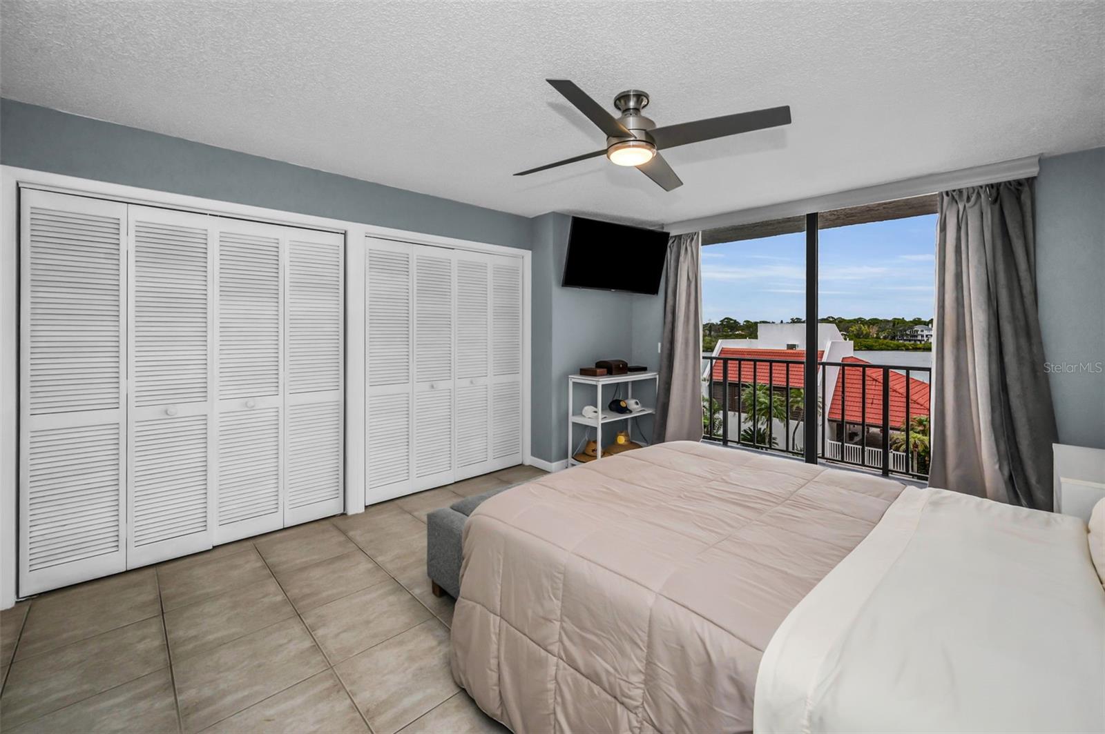 Image 63 of 96 For 19111 Vista Bay Drive 304