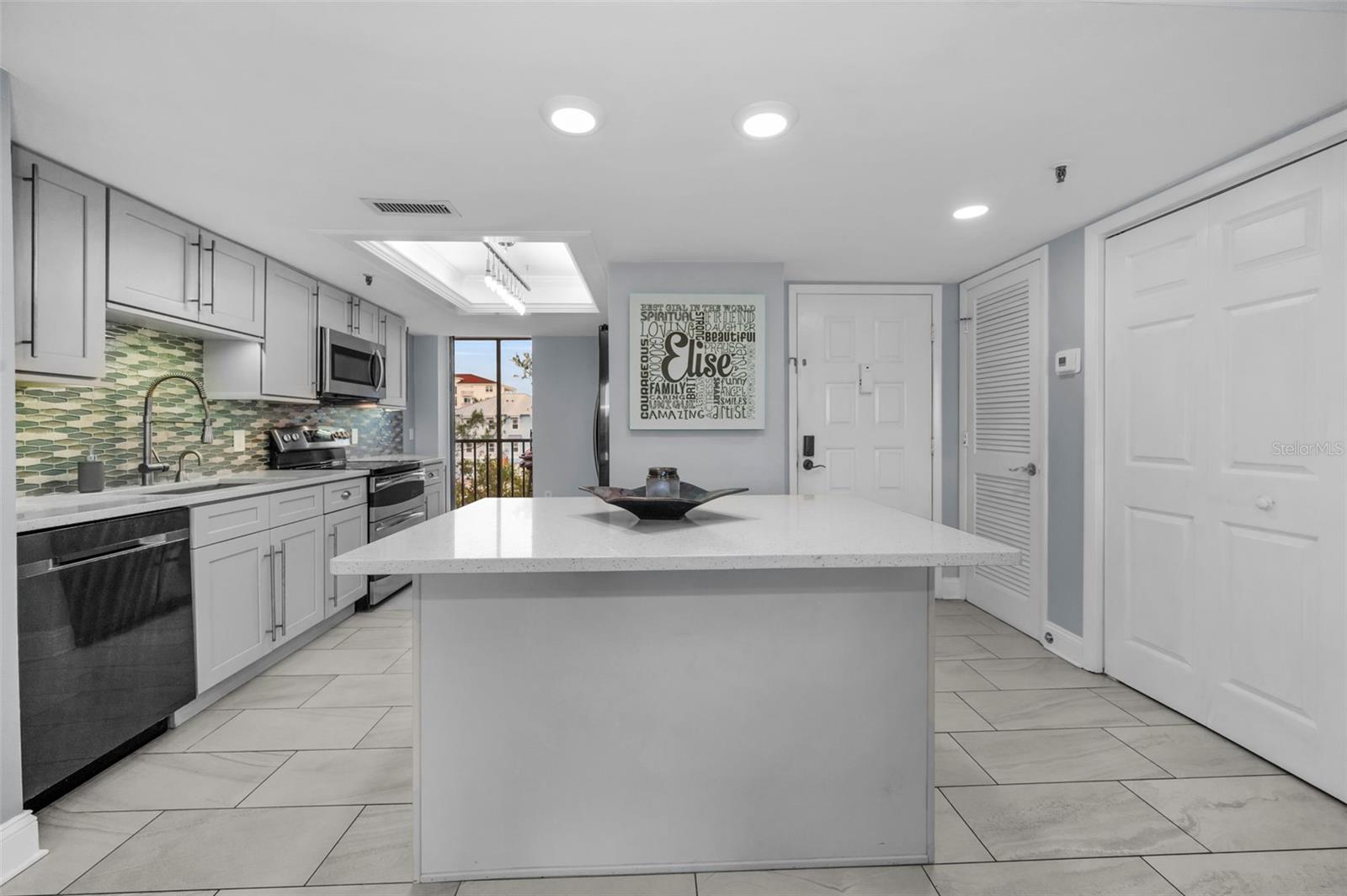 Image 7 of 96 For 19111 Vista Bay Drive 304