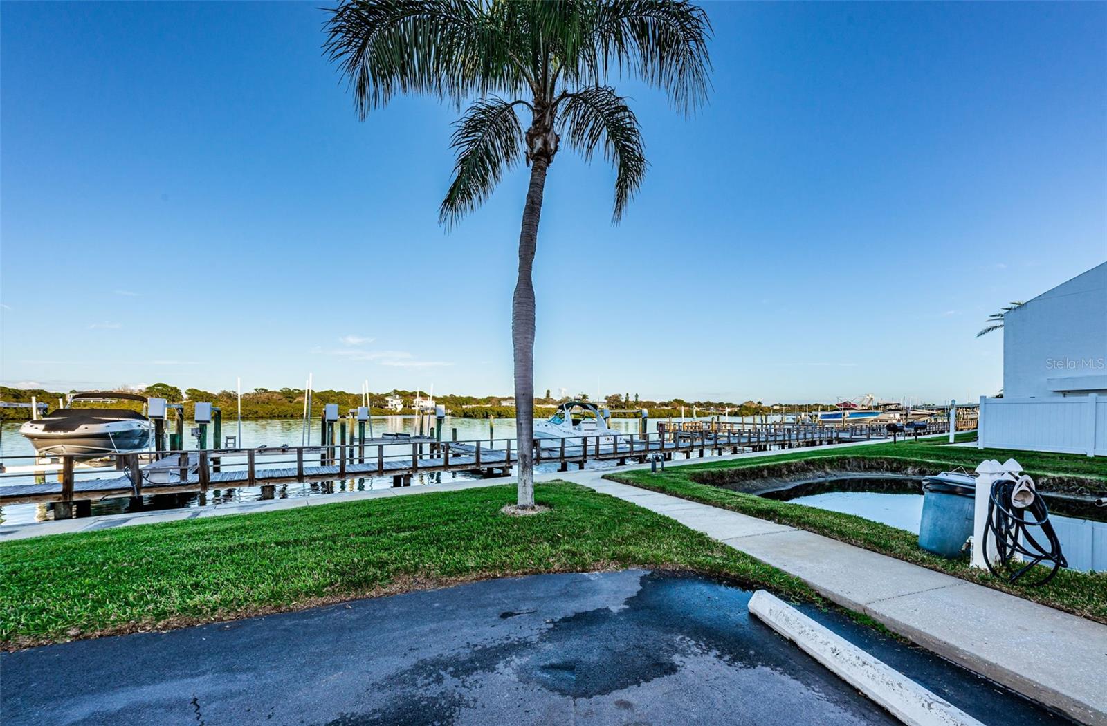 Image 80 of 96 For 19111 Vista Bay Drive 304