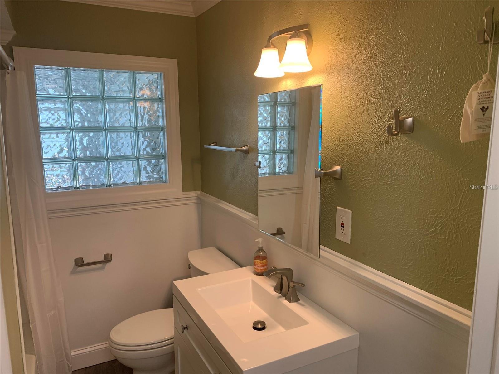 Image 15 of 22 For 5417 20th Avenue S