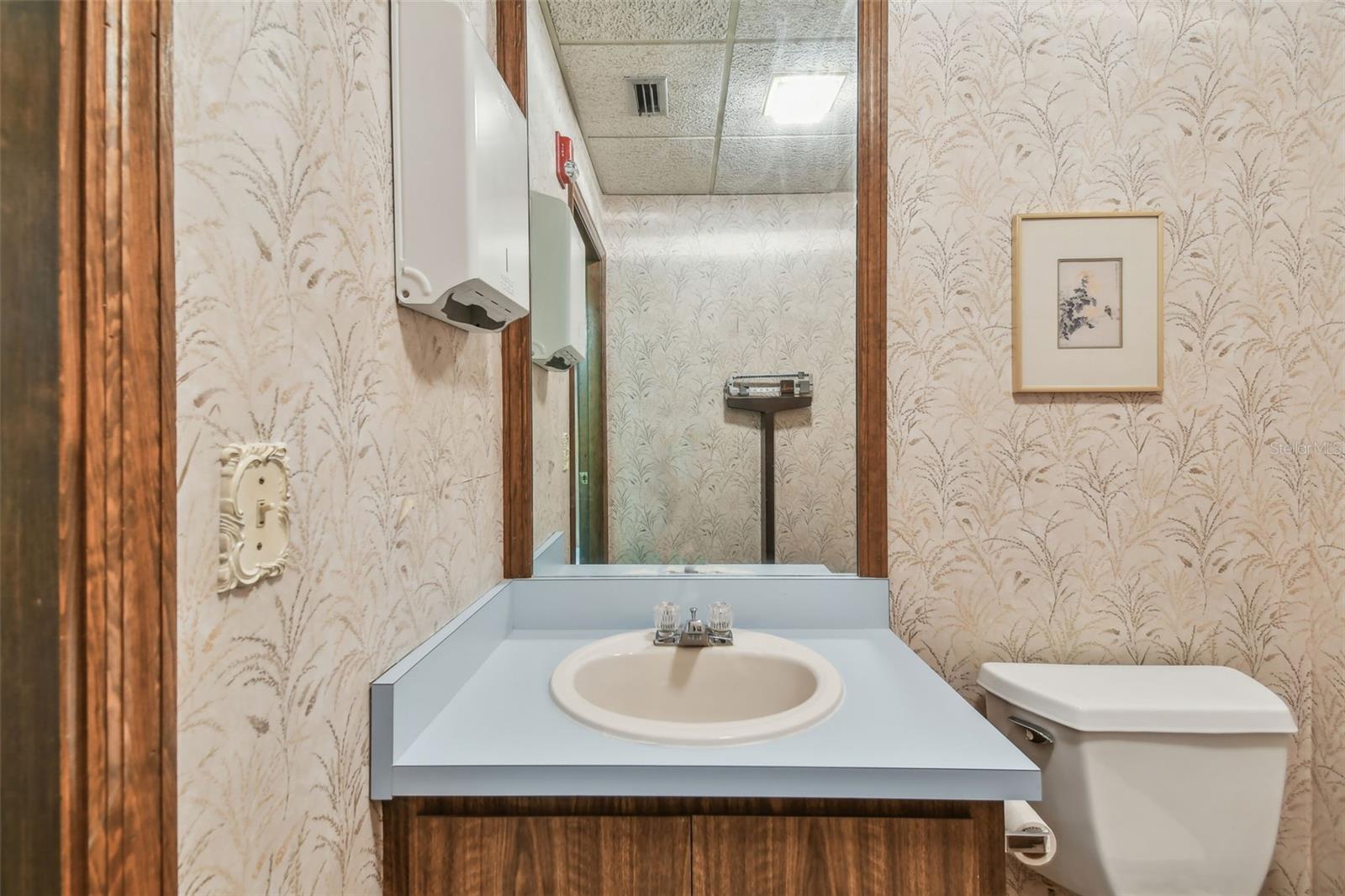 Image 10 of 20 For 500 Vonderburg Drive 304