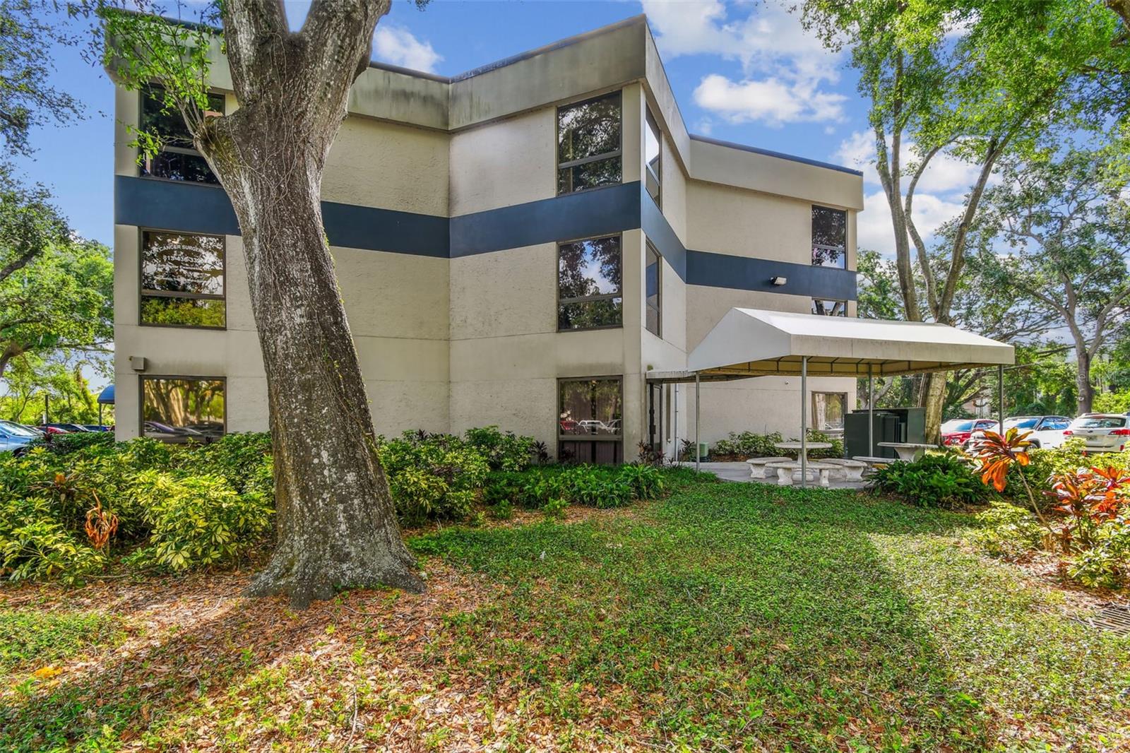 Image 2 of 20 For 500 Vonderburg Drive 304