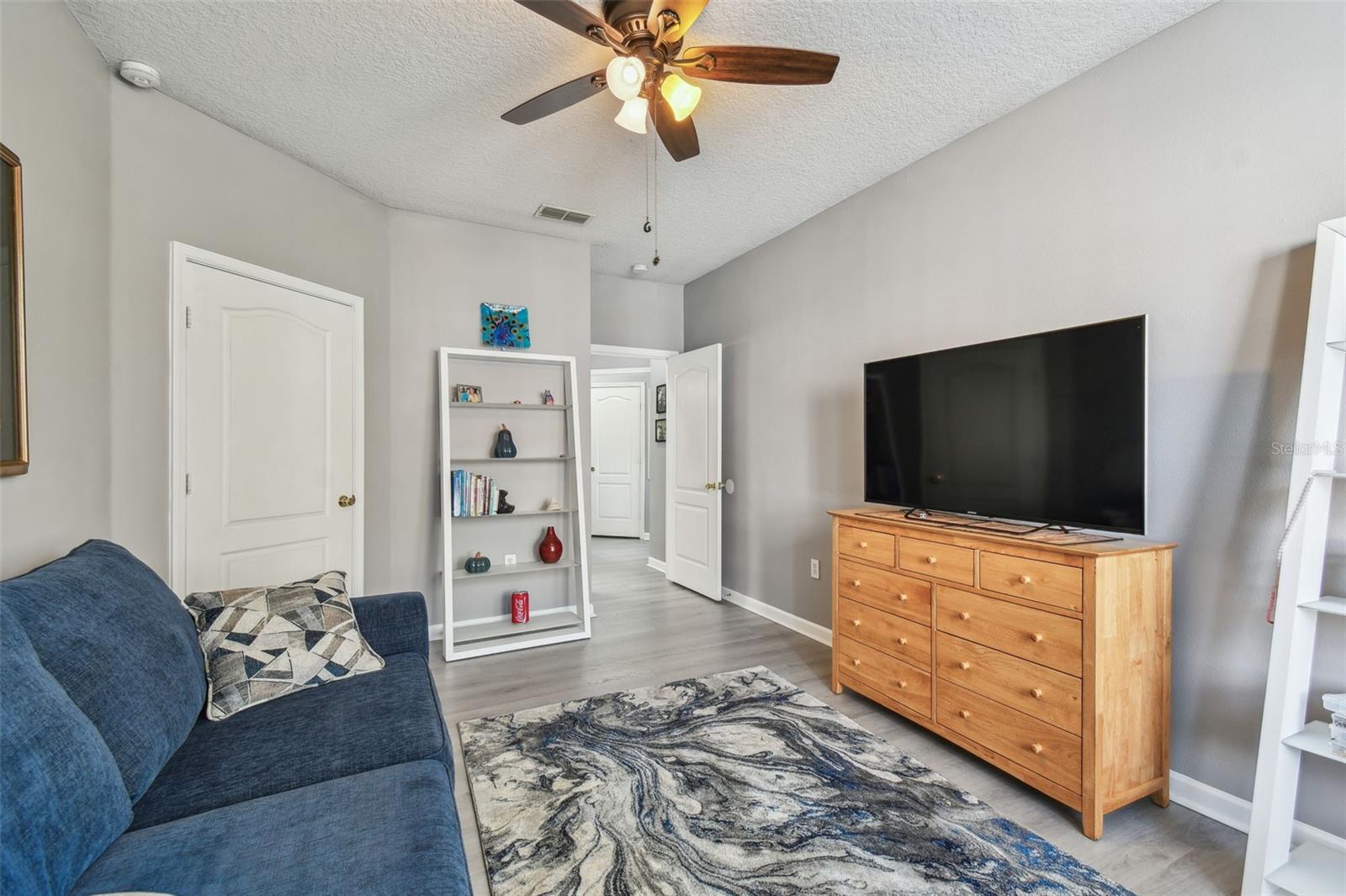 Image 4 of 24 For 10442 Villa View Circle