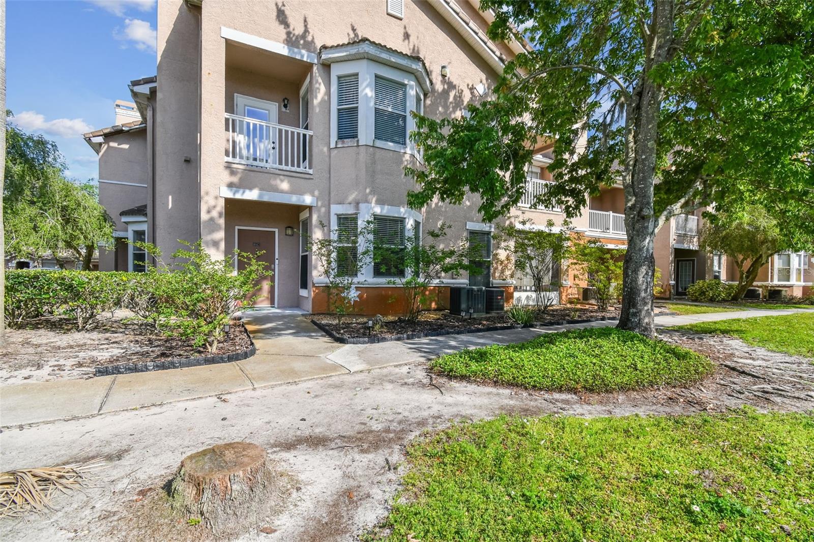 Image 6 of 24 For 10442 Villa View Circle