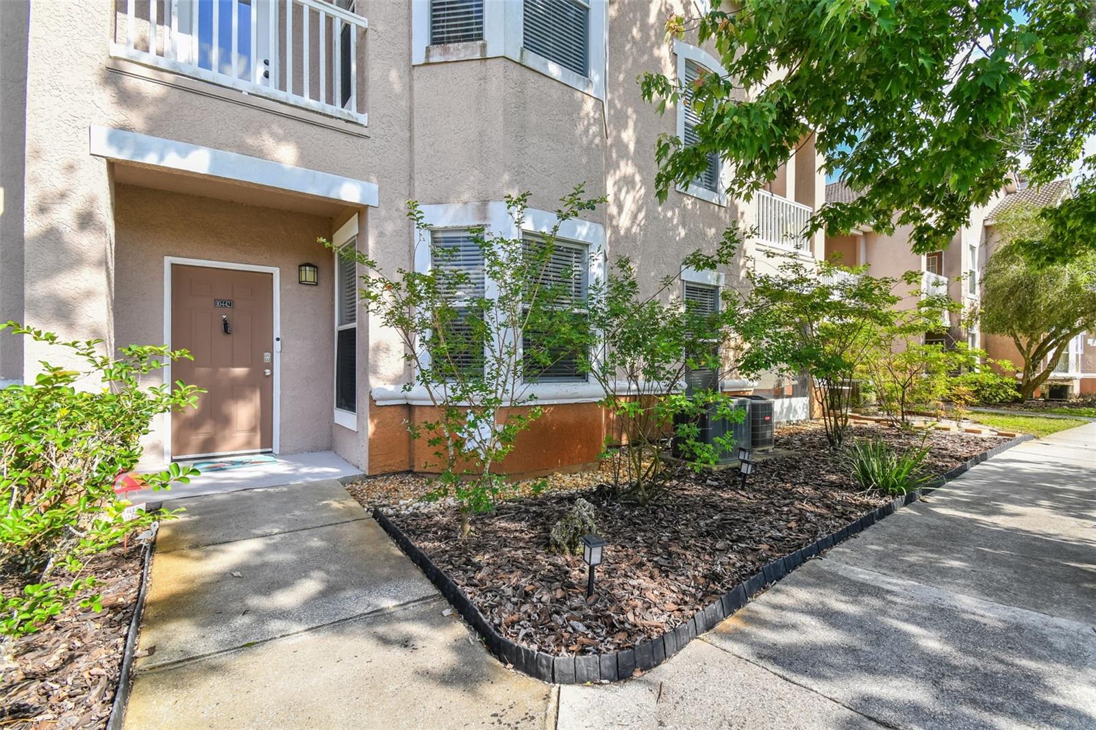 Image 7 of 24 For 10442 Villa View Circle