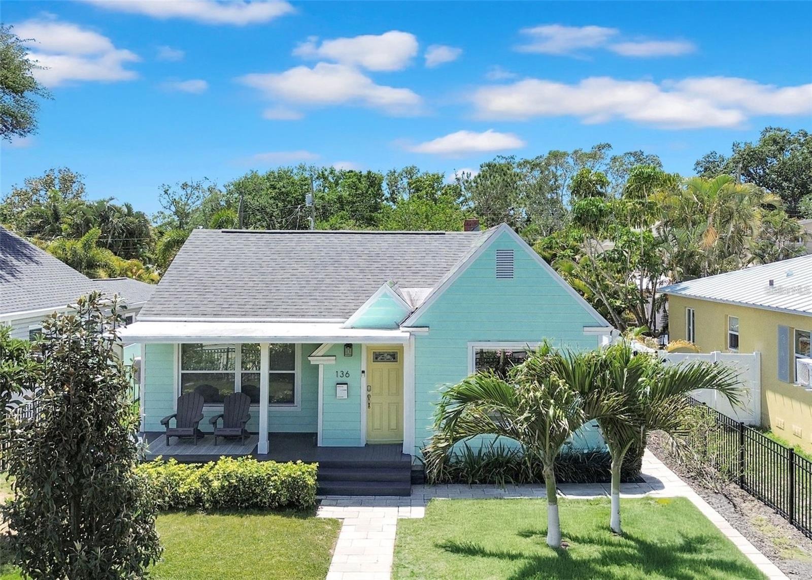 Listing photo id 1 for 136 30th Avenue N