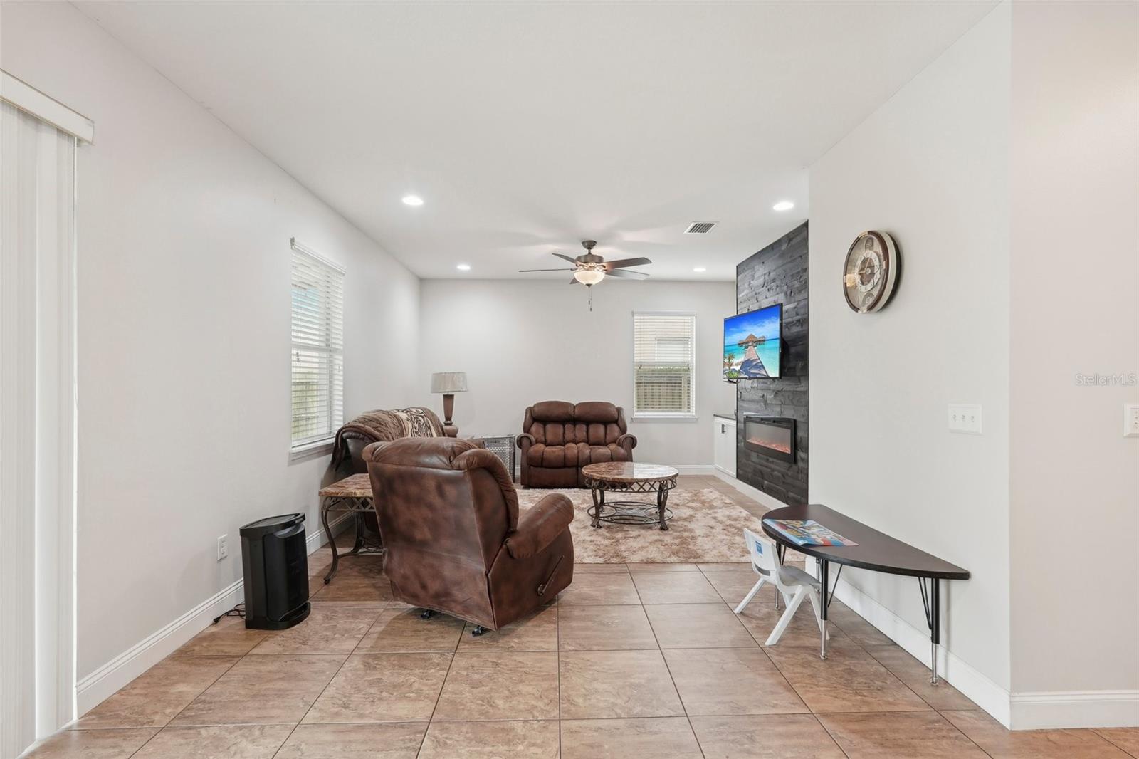Image 14 of 49 For 12402 Fairlawn Drive