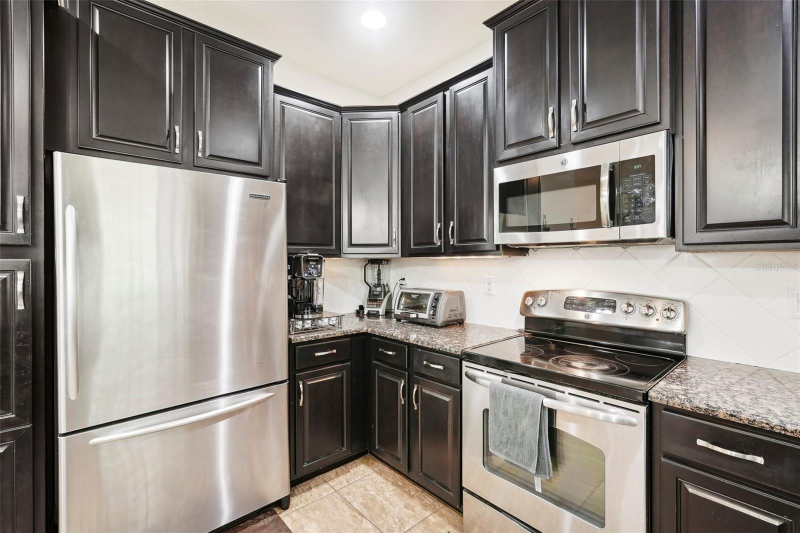 Image 17 of 49 For 12402 Fairlawn Drive