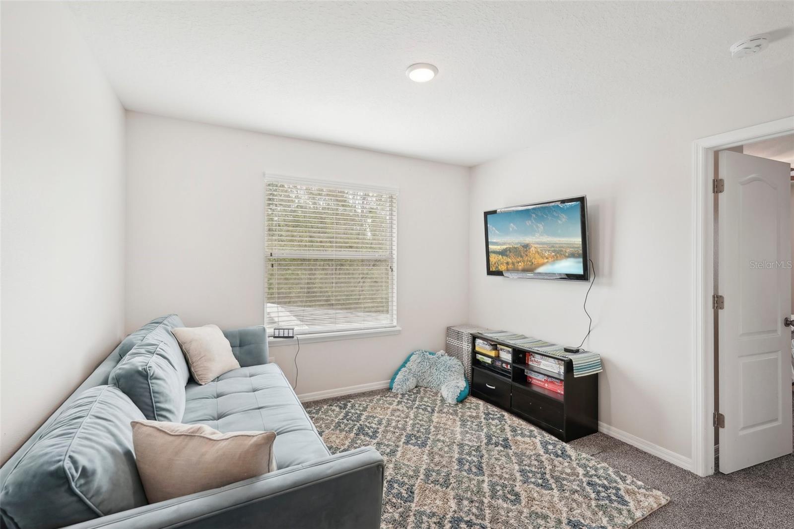Image 21 of 49 For 12402 Fairlawn Drive