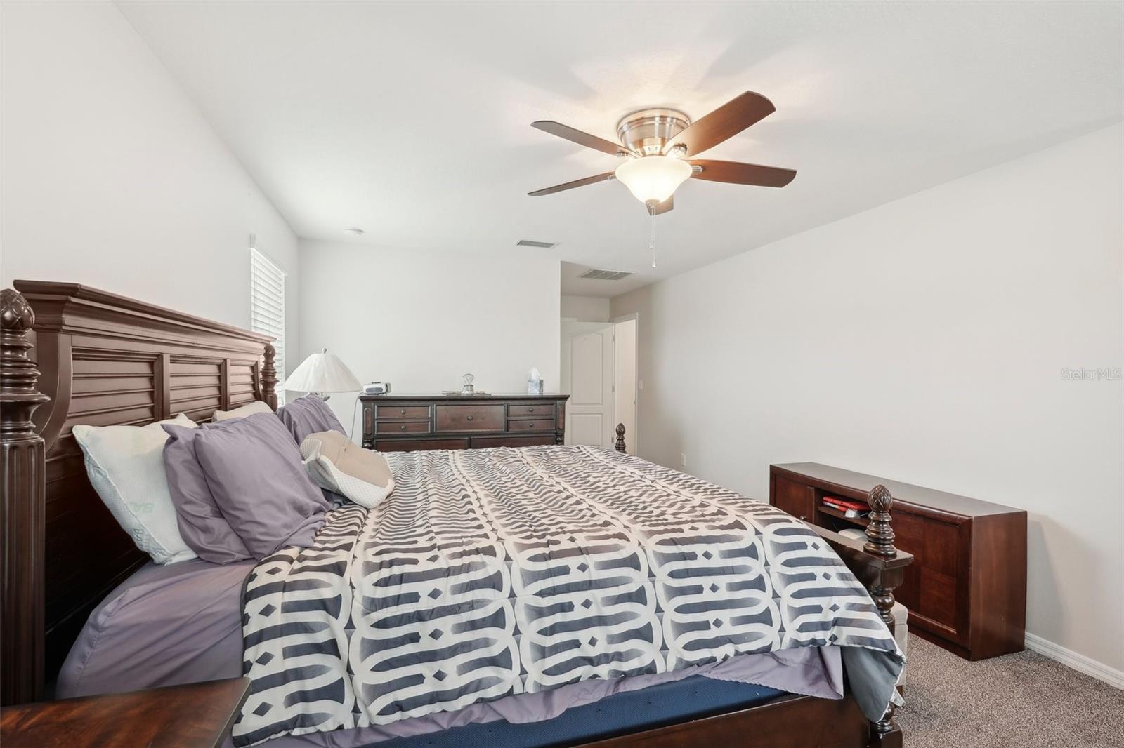 Image 24 of 49 For 12402 Fairlawn Drive