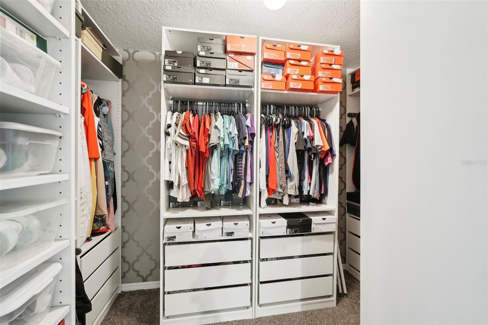 Image 26 of 49 For 12402 Fairlawn Drive