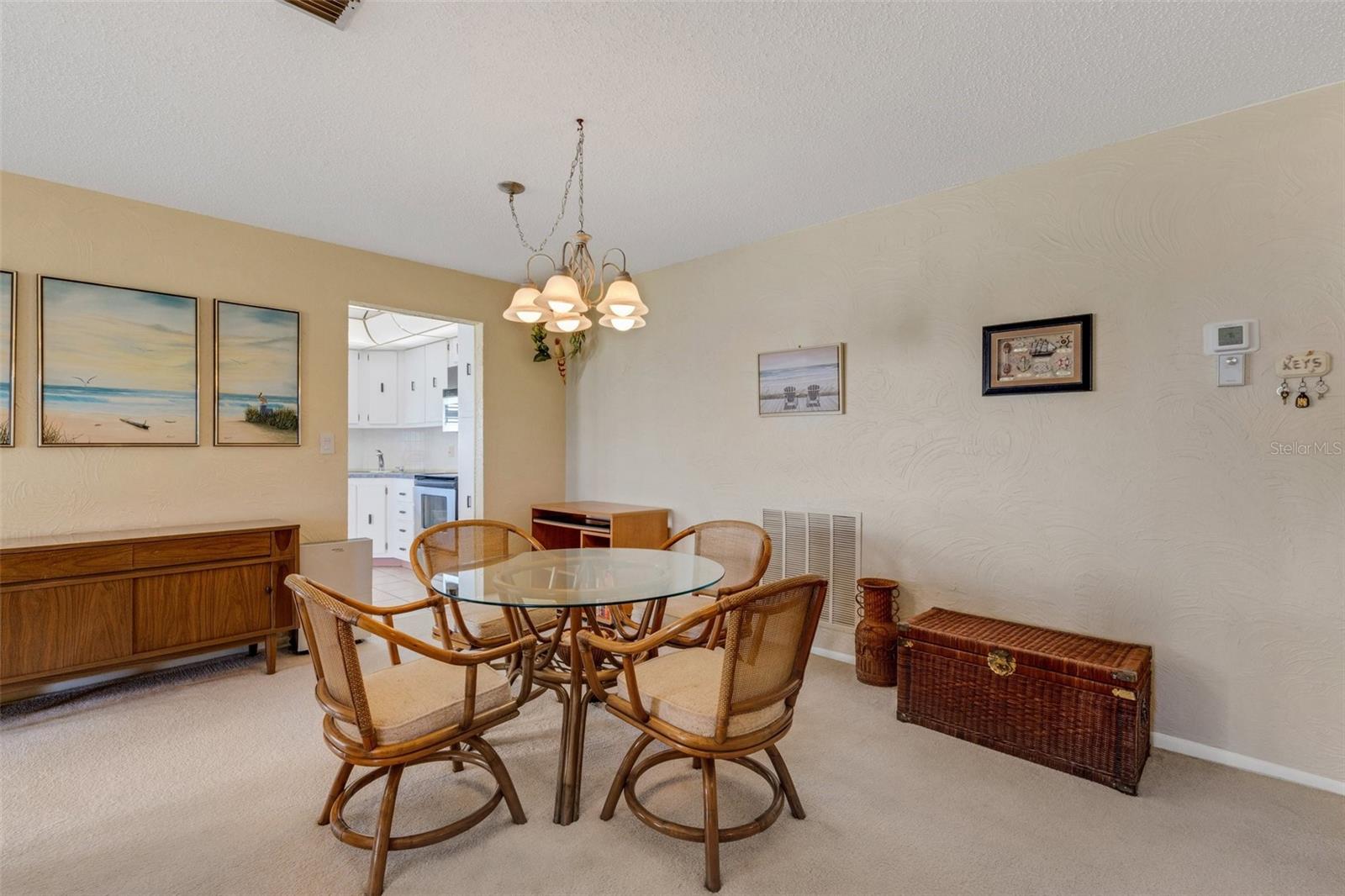 Image 7 of 33 For 117 Fernwood Circle 117