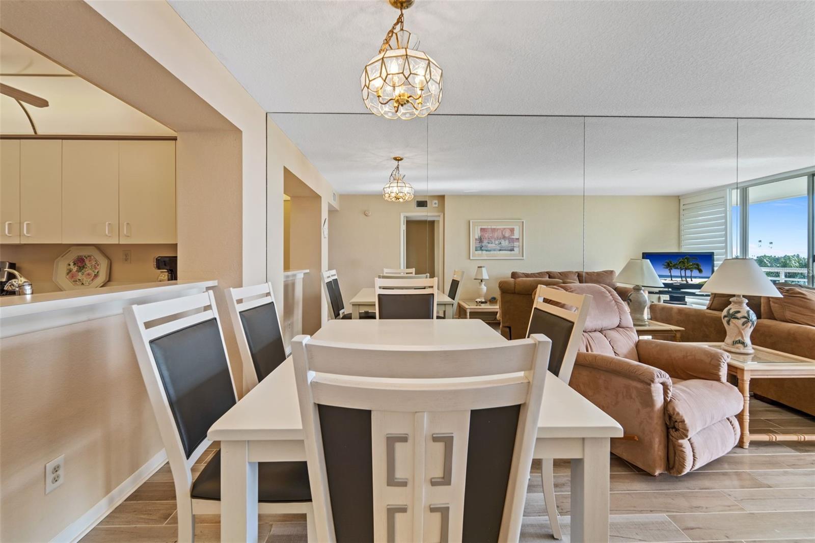 Image 8 of 28 For 6021 Bahia Del Mar Circle 534