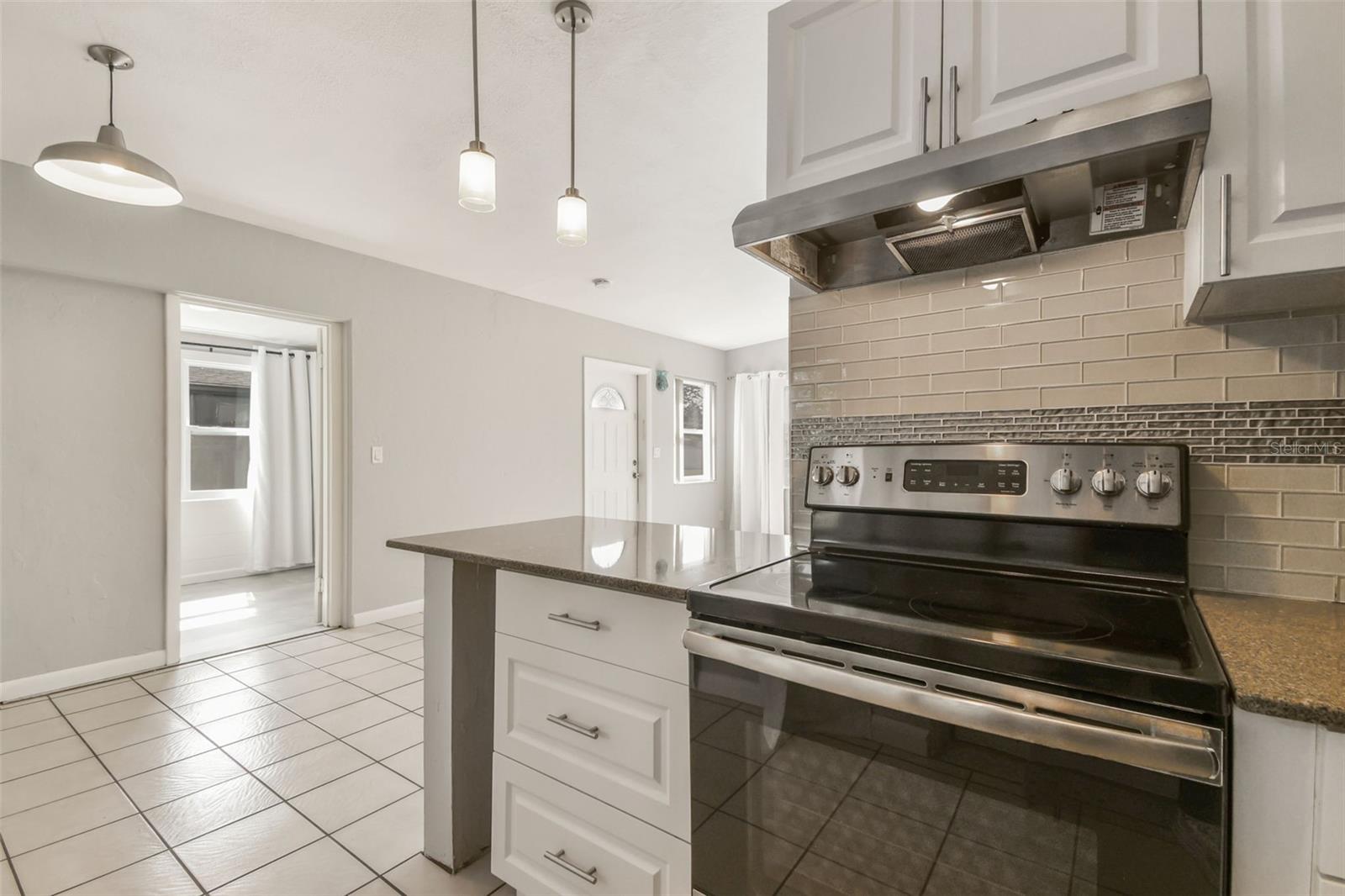 Image 10 of 21 For 1821 20th Avenue N