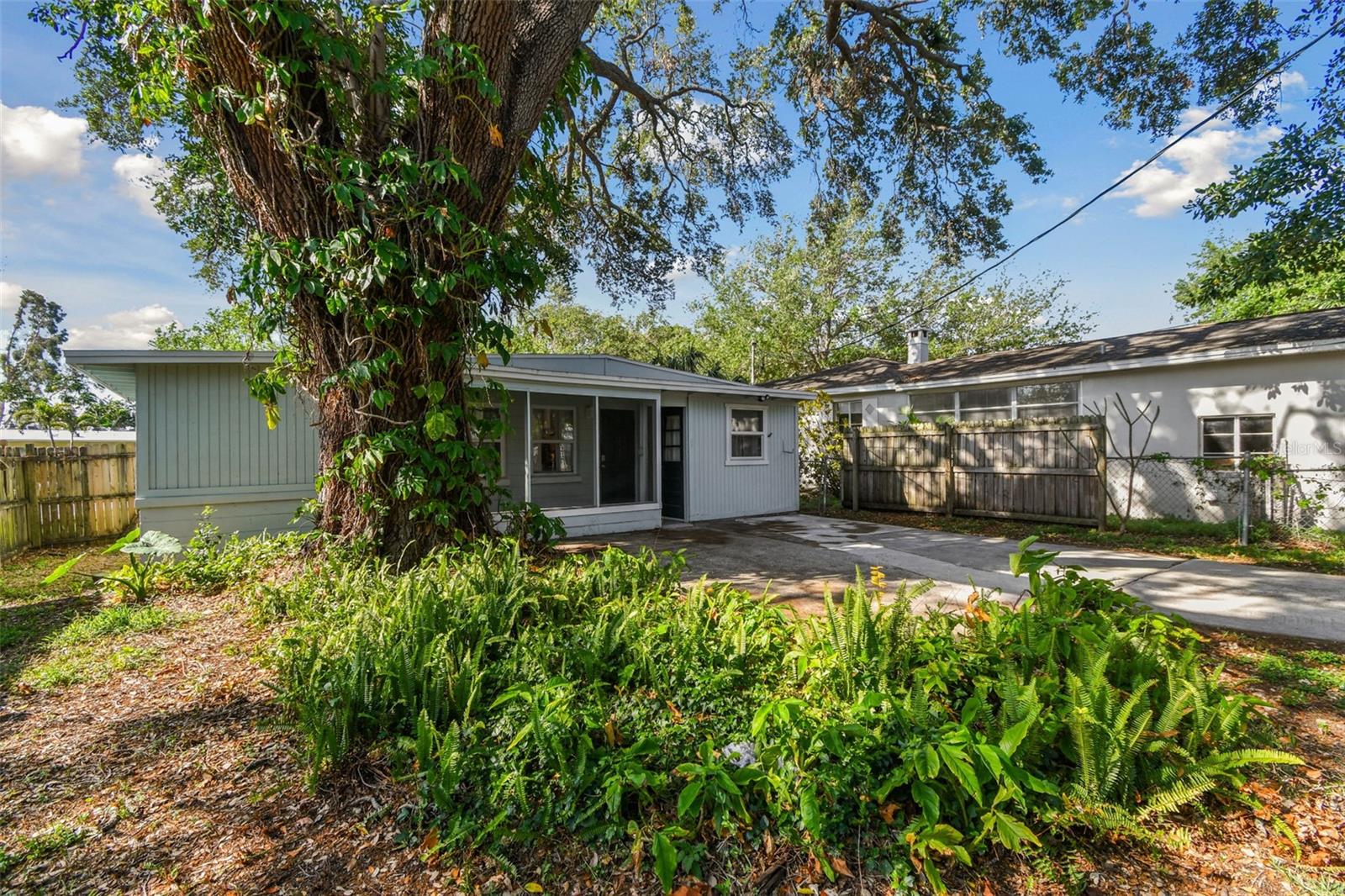 Image 18 of 21 For 1821 20th Avenue N