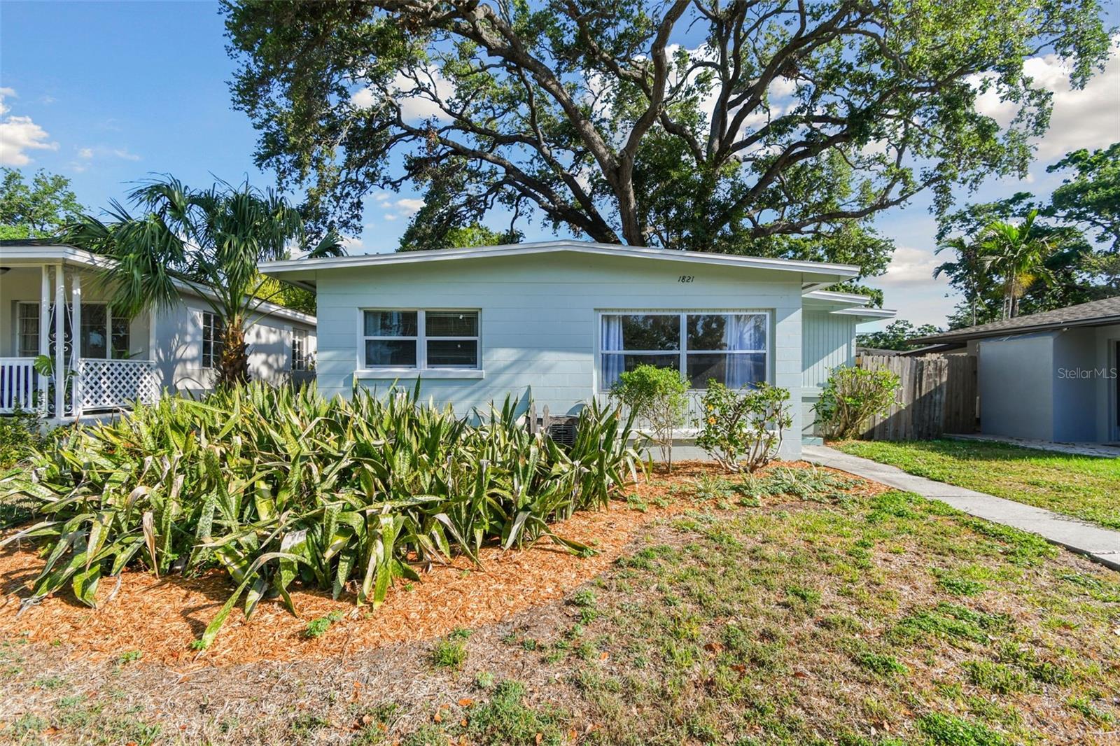 Image 2 of 21 For 1821 20th Avenue N
