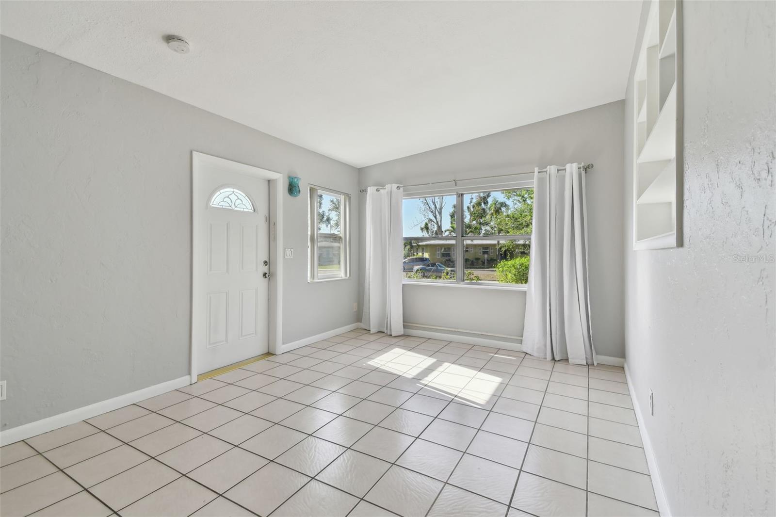 Image 5 of 21 For 1821 20th Avenue N