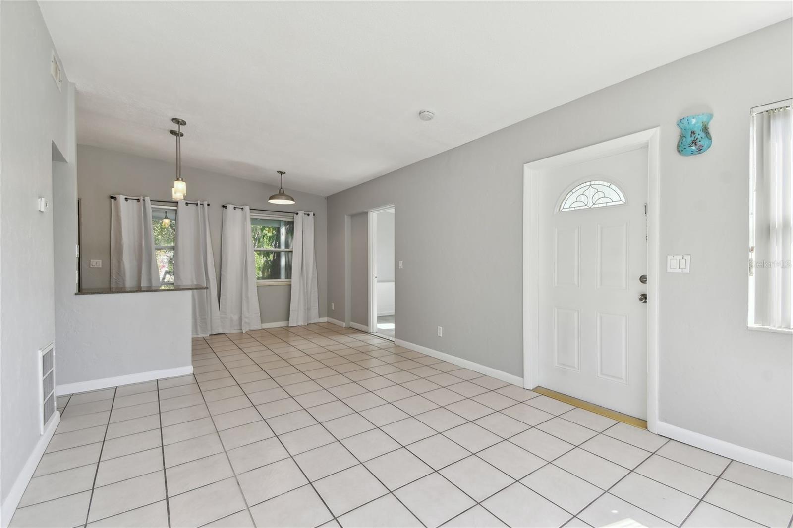 Image 7 of 21 For 1821 20th Avenue N