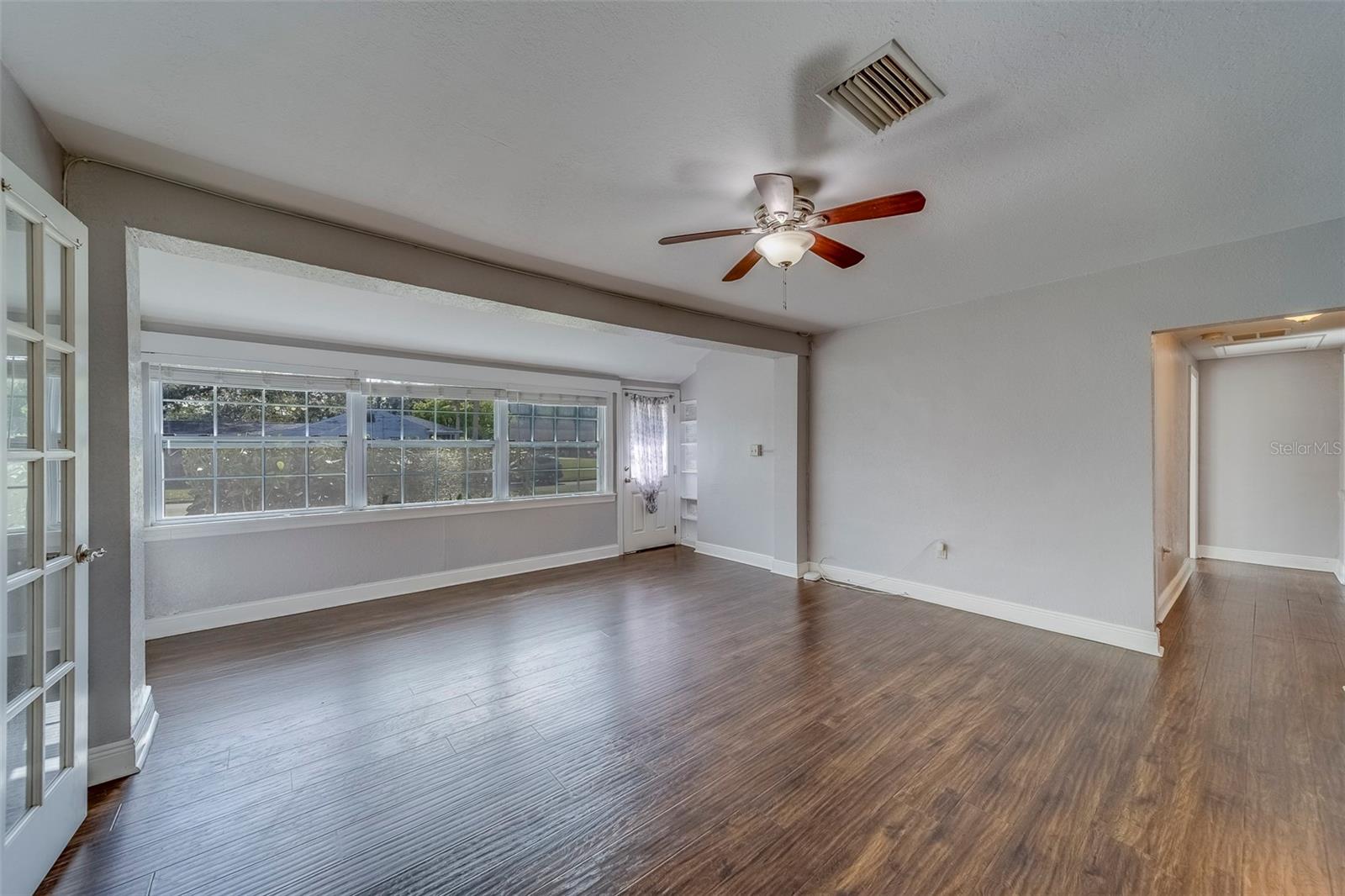 Image 4 of 62 For 1536 Alamo Lane