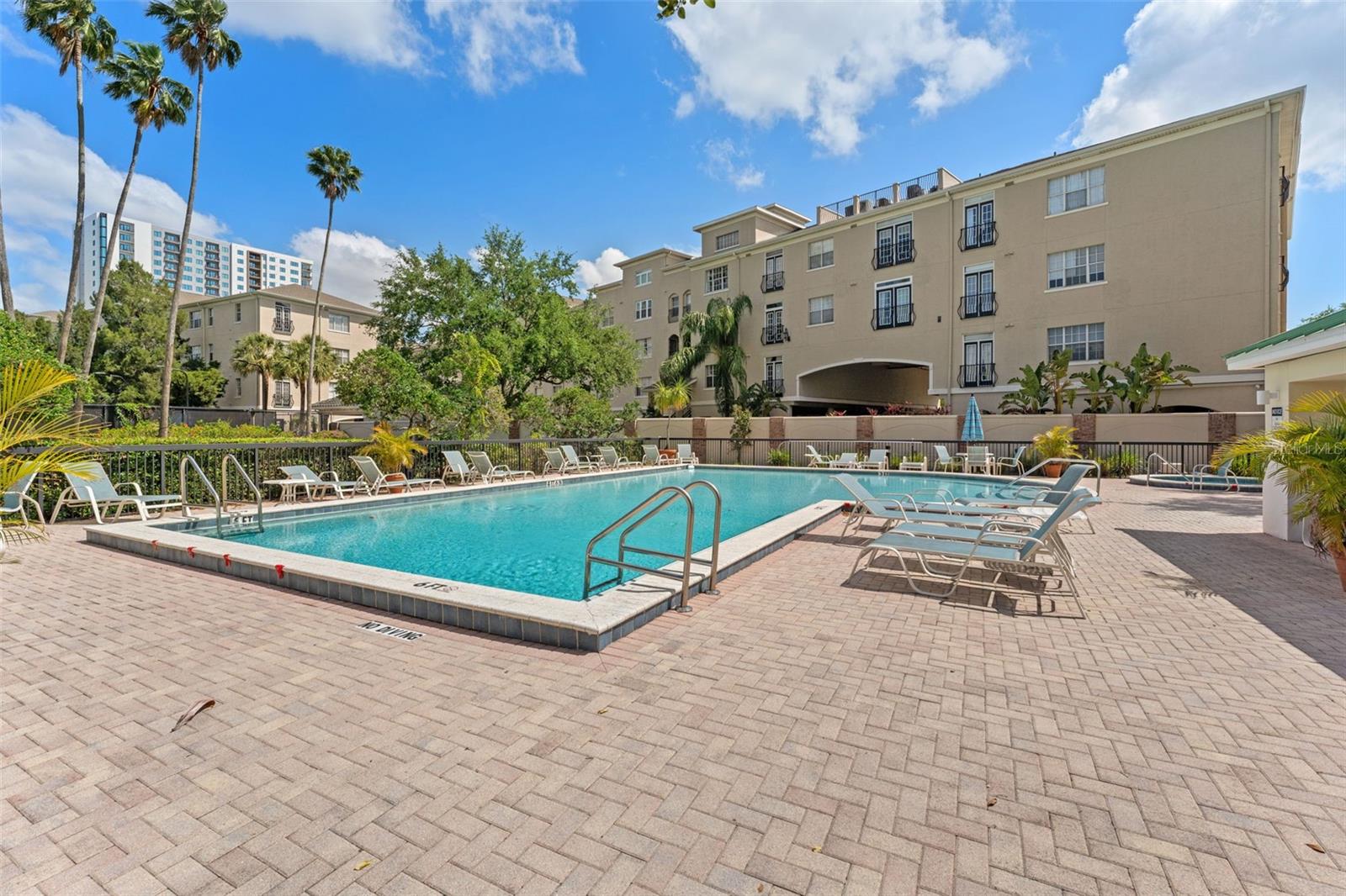 Image 33 of 49 For 1002 Harbour Island Boulevard 1312