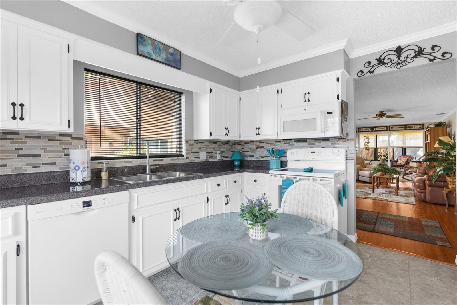 Image 6 of 27 For 4022 Lighthouse Way