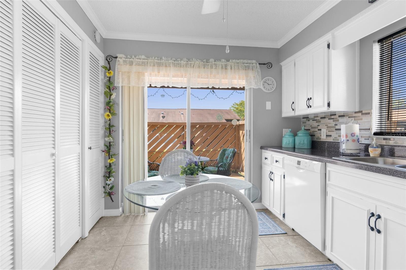Image 7 of 27 For 4022 Lighthouse Way