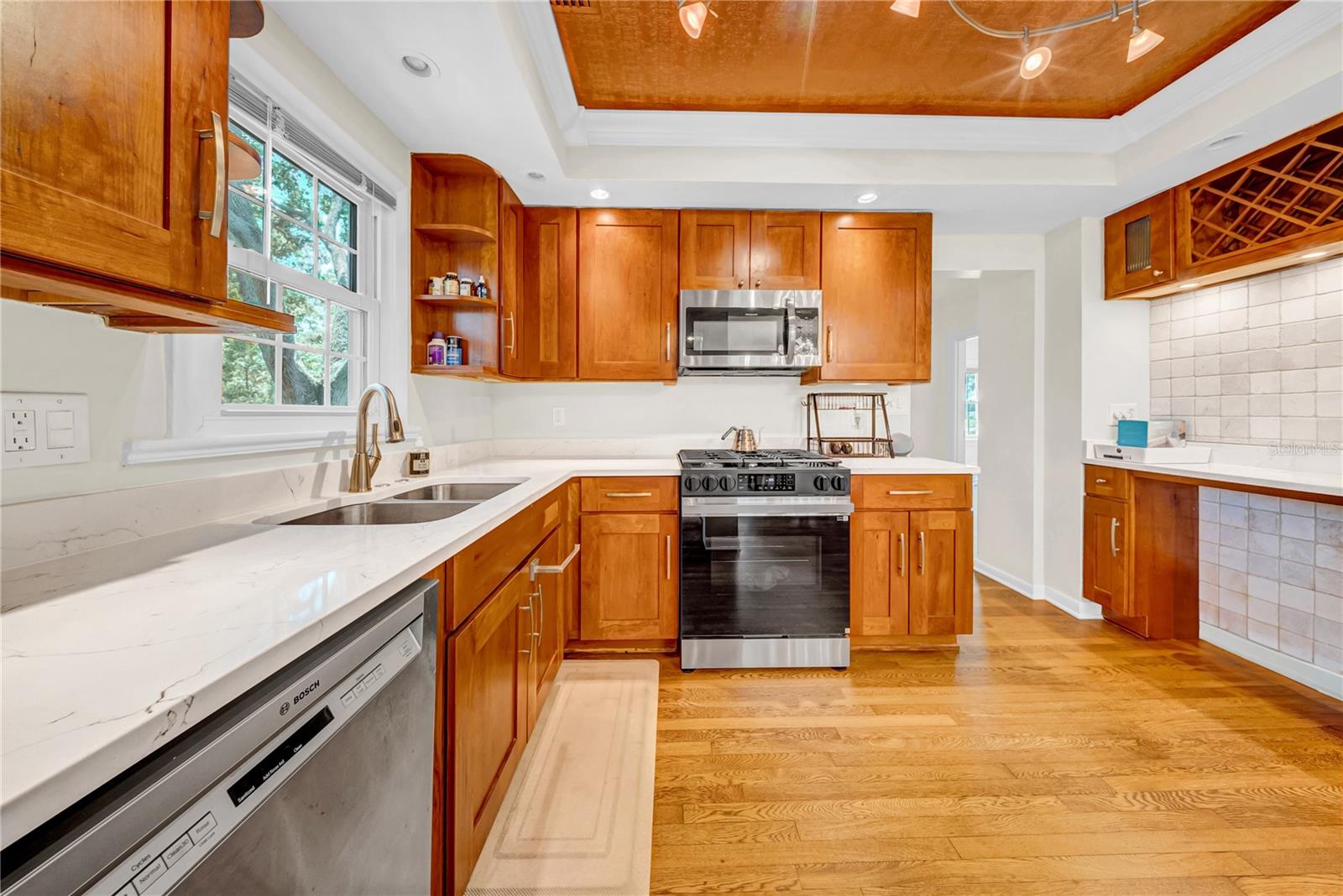 Image 11 of 64 For 150 23rd Avenue N