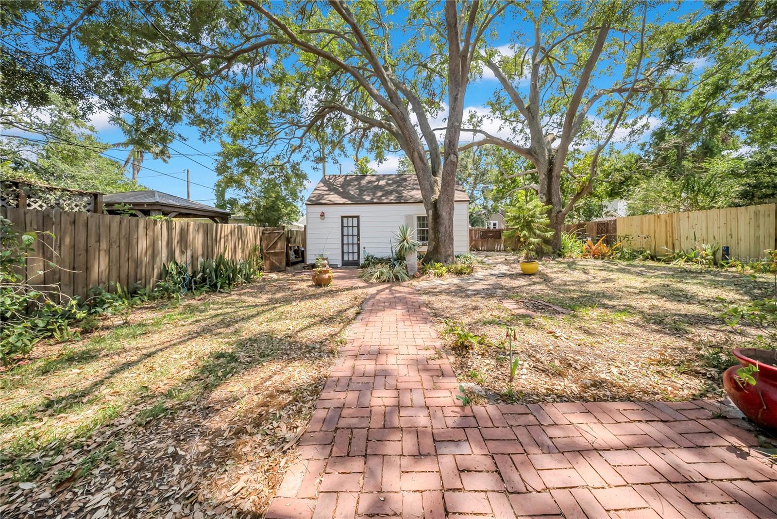 Image 33 of 64 For 150 23rd Avenue N