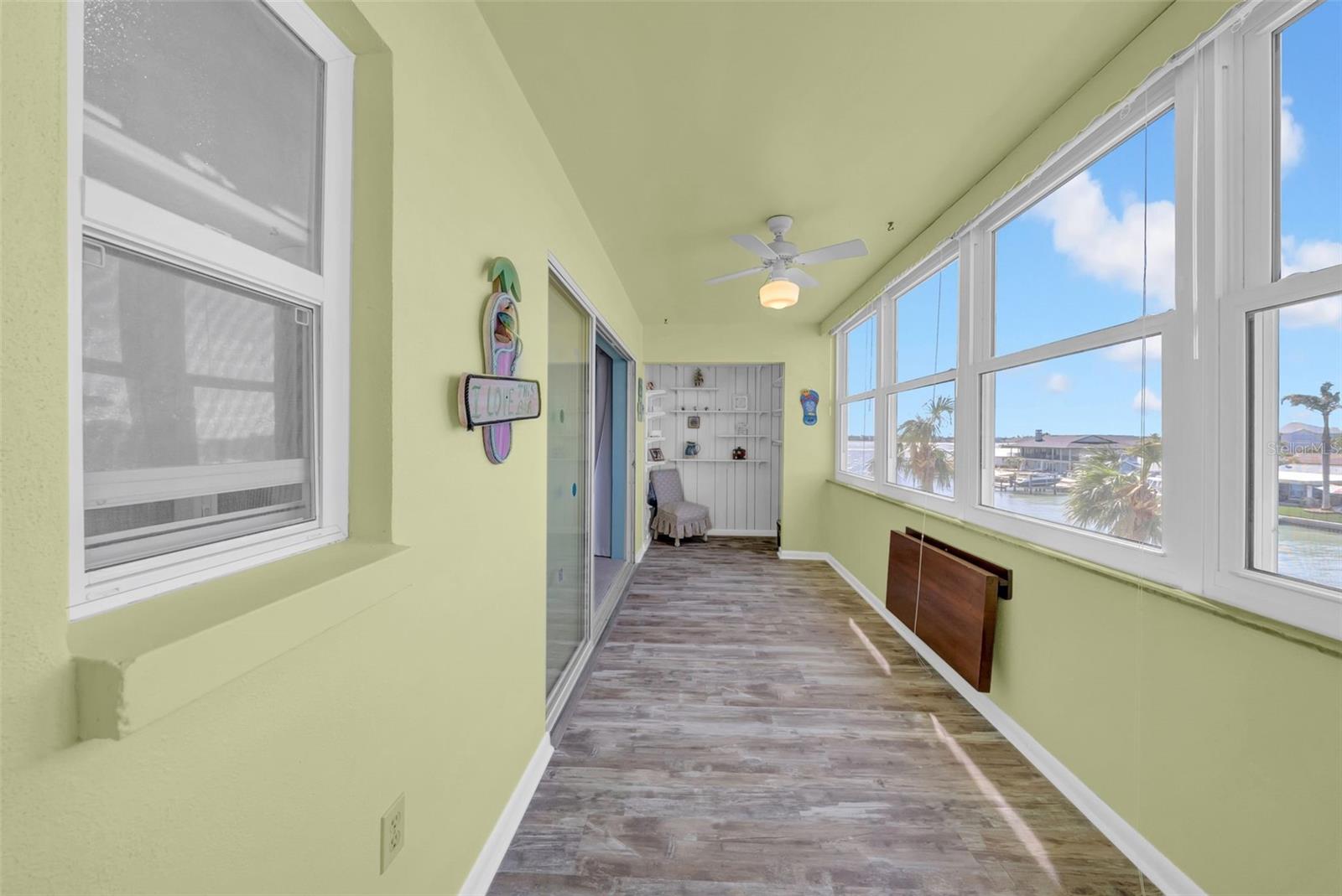 Image 10 of 49 For 4725 Cove Circle 302