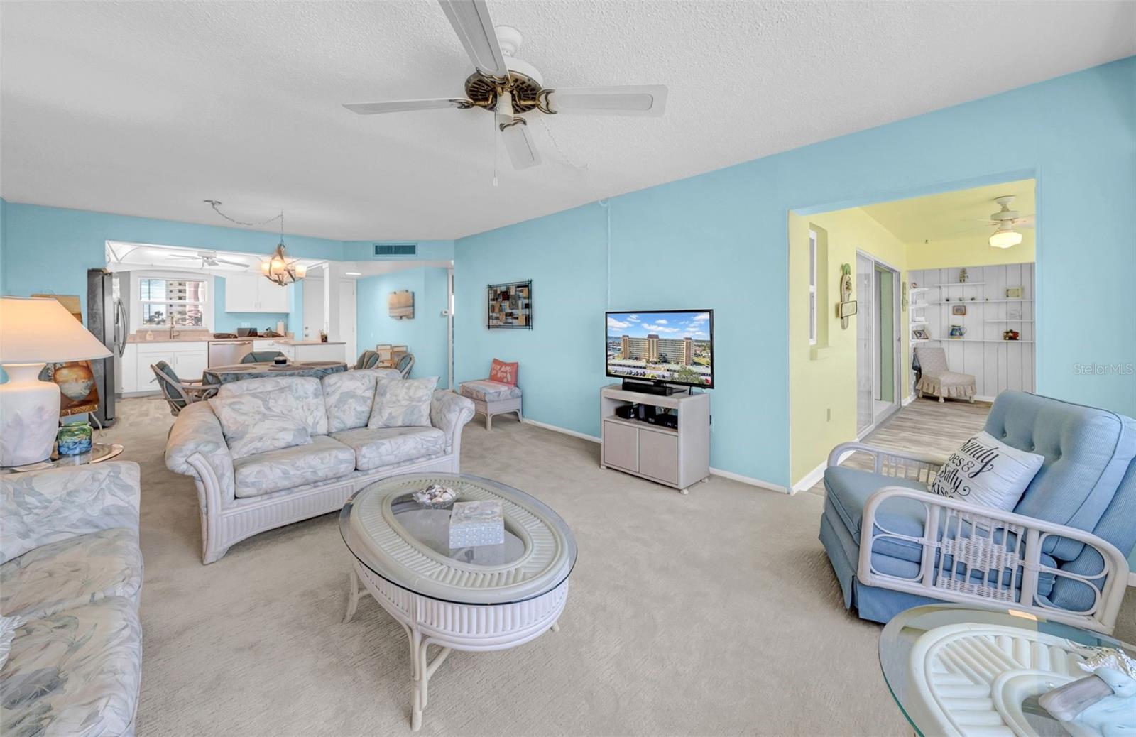 Image 24 of 49 For 4725 Cove Circle 302