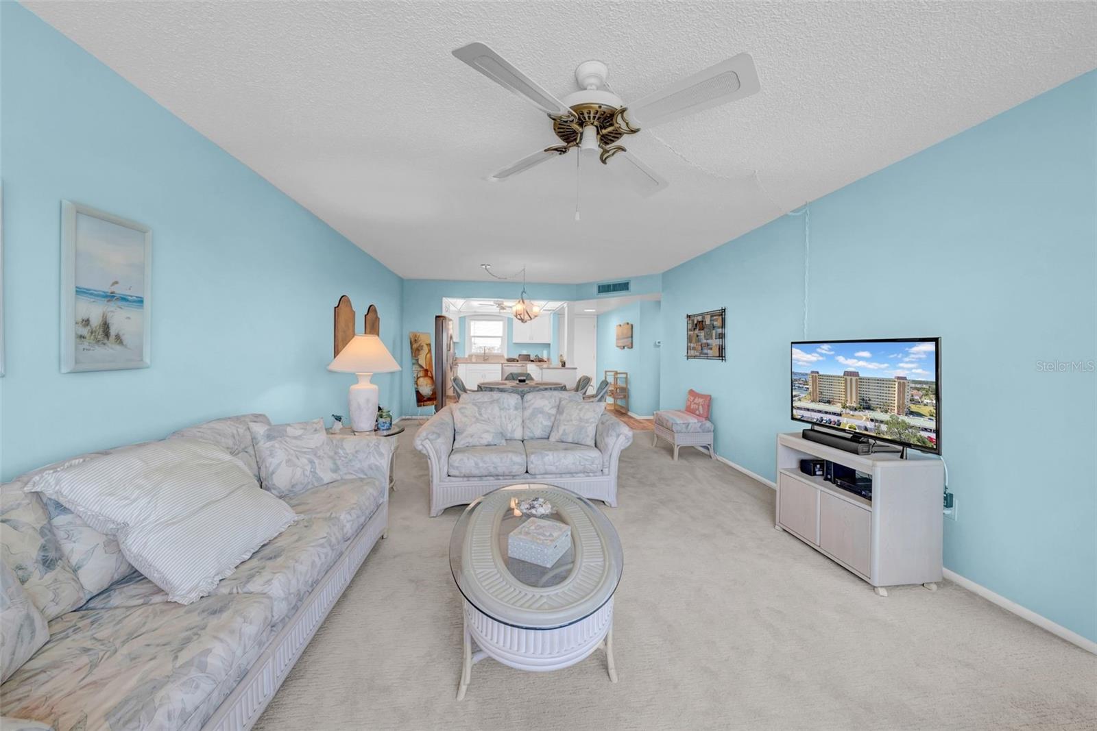 Image 25 of 49 For 4725 Cove Circle 302