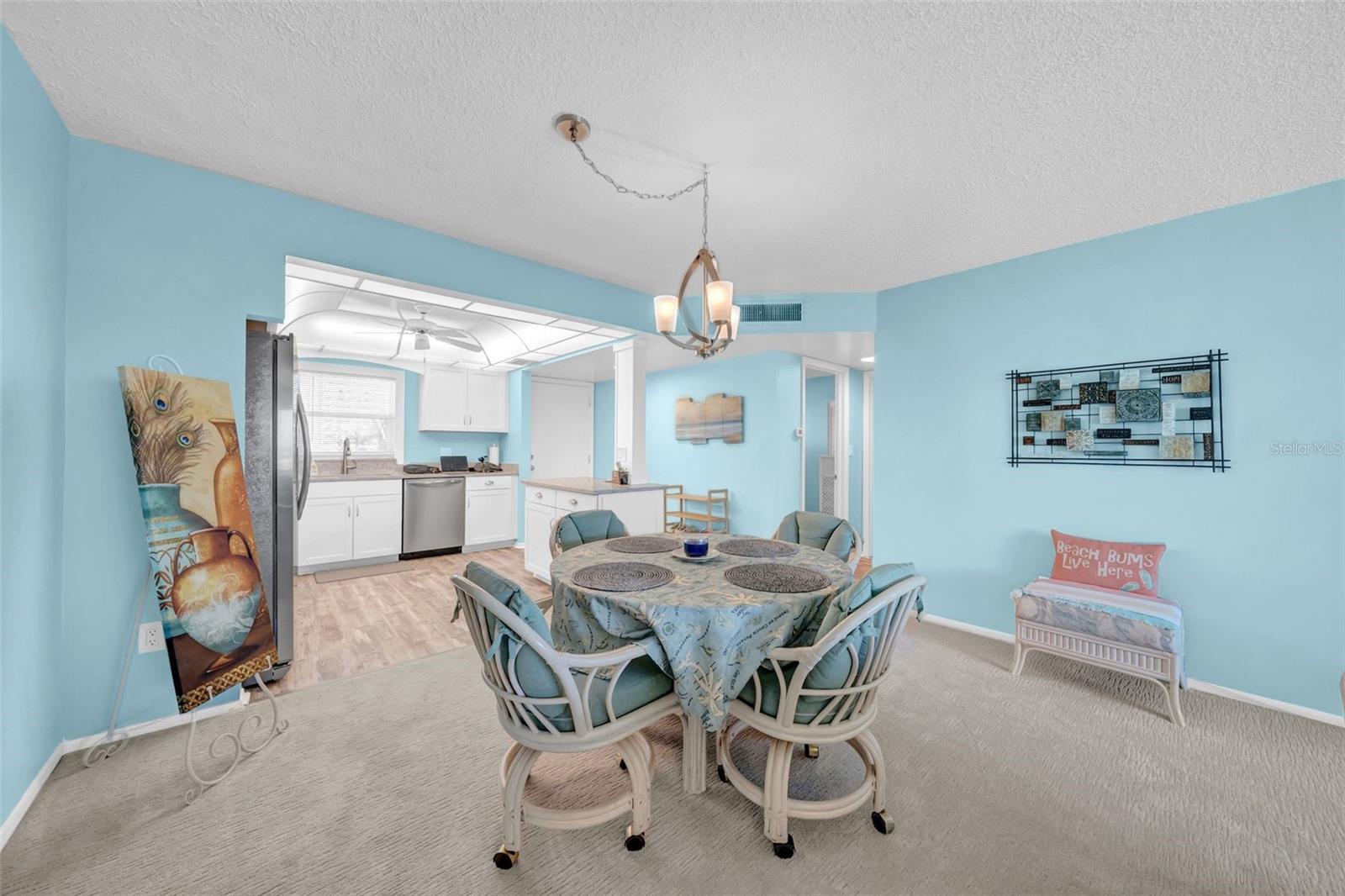 Image 9 of 49 For 4725 Cove Circle 302
