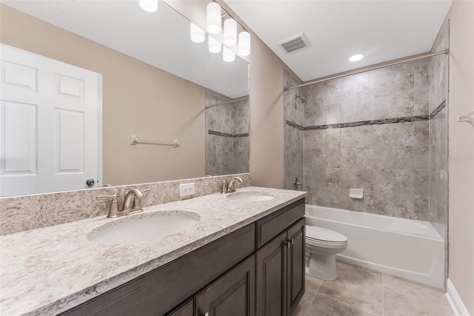 Image 36 of 60 For 32242 Sapna Chime Drive