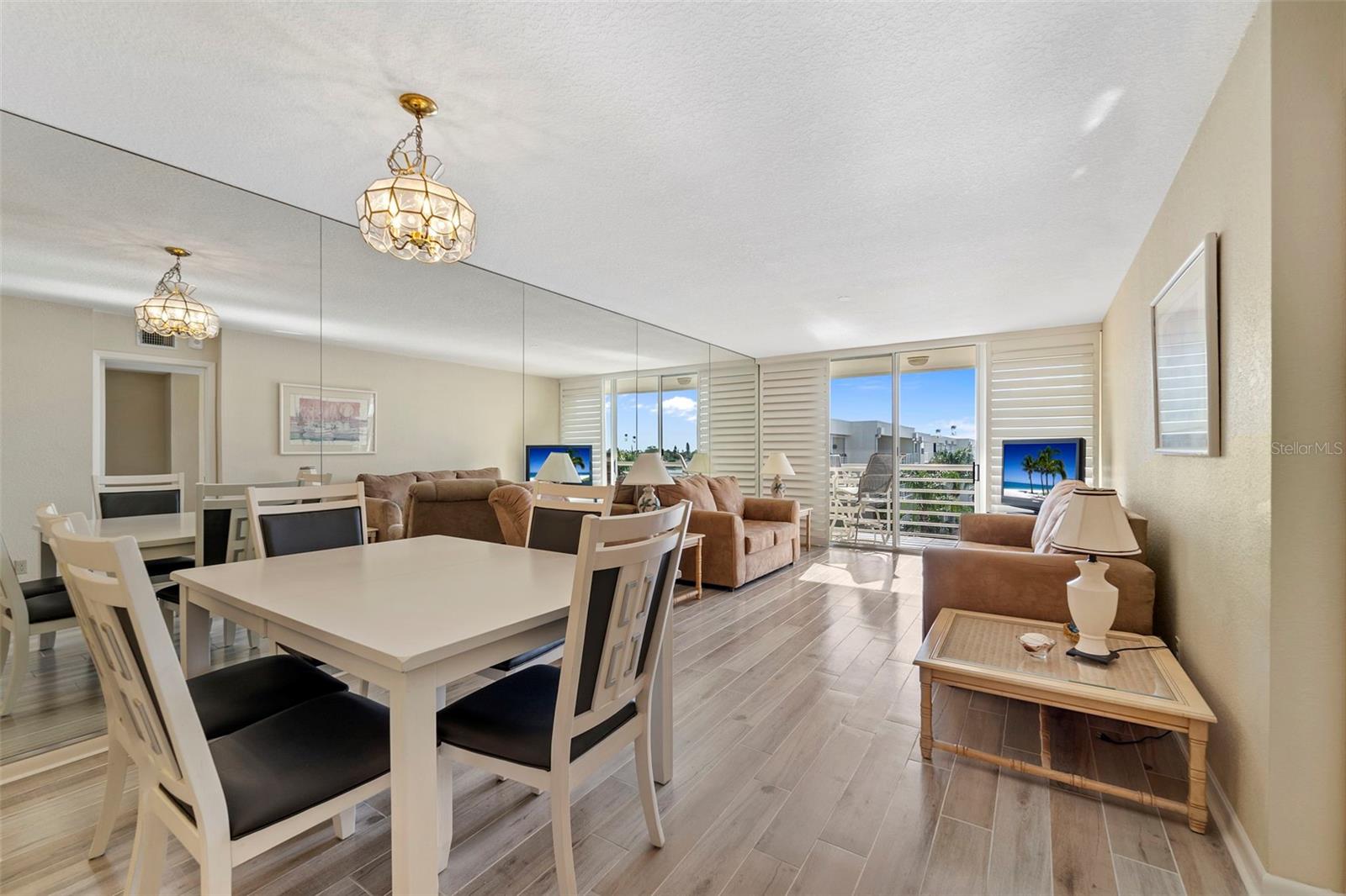 Image 9 of 27 For 6021 Bahia Del Mar Circle 534
